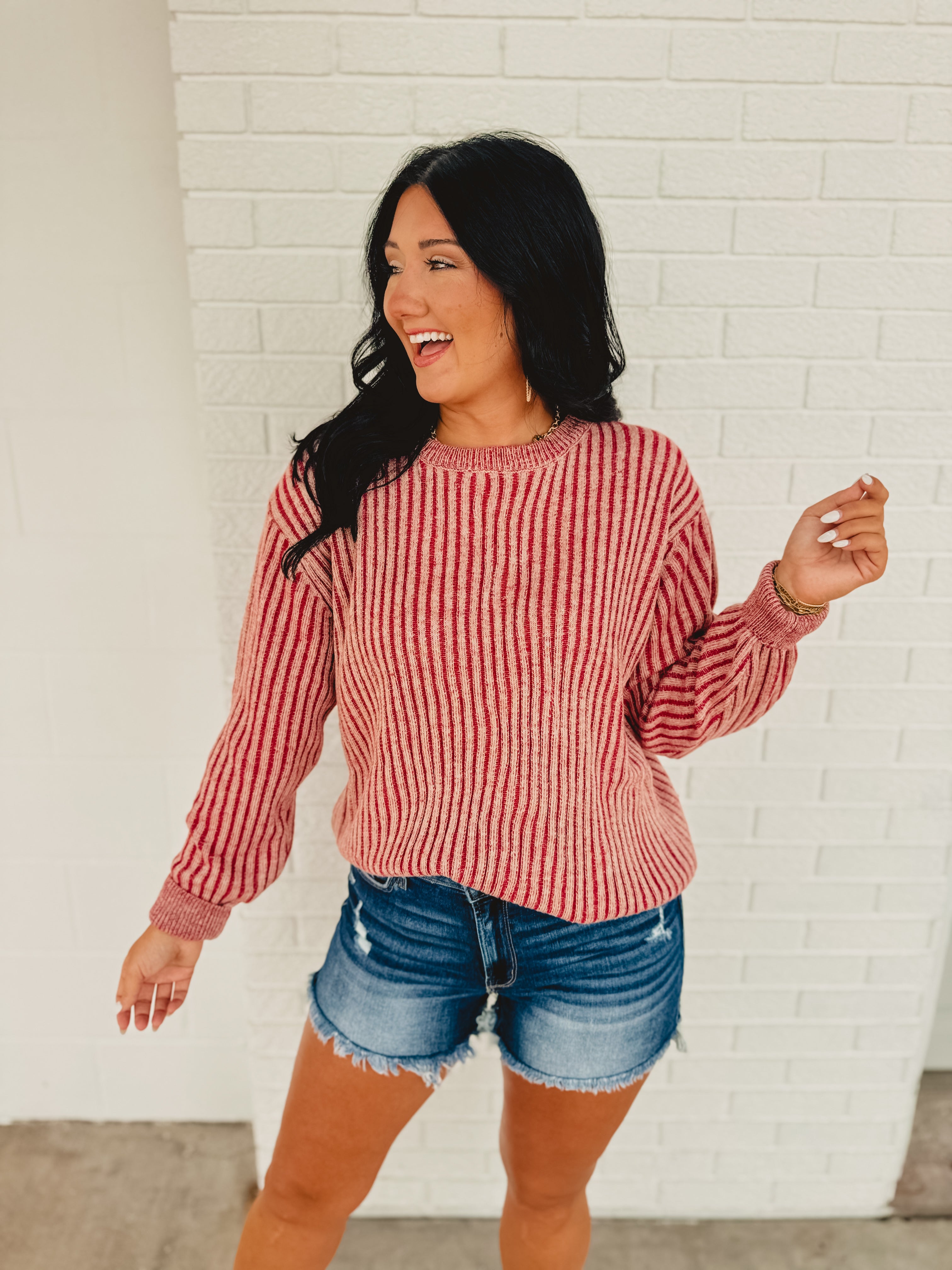 Round neck curved hem long sleeve two tone dark red sweater.
