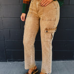 High waisted cargo straight leg jeans in the color Toffee.