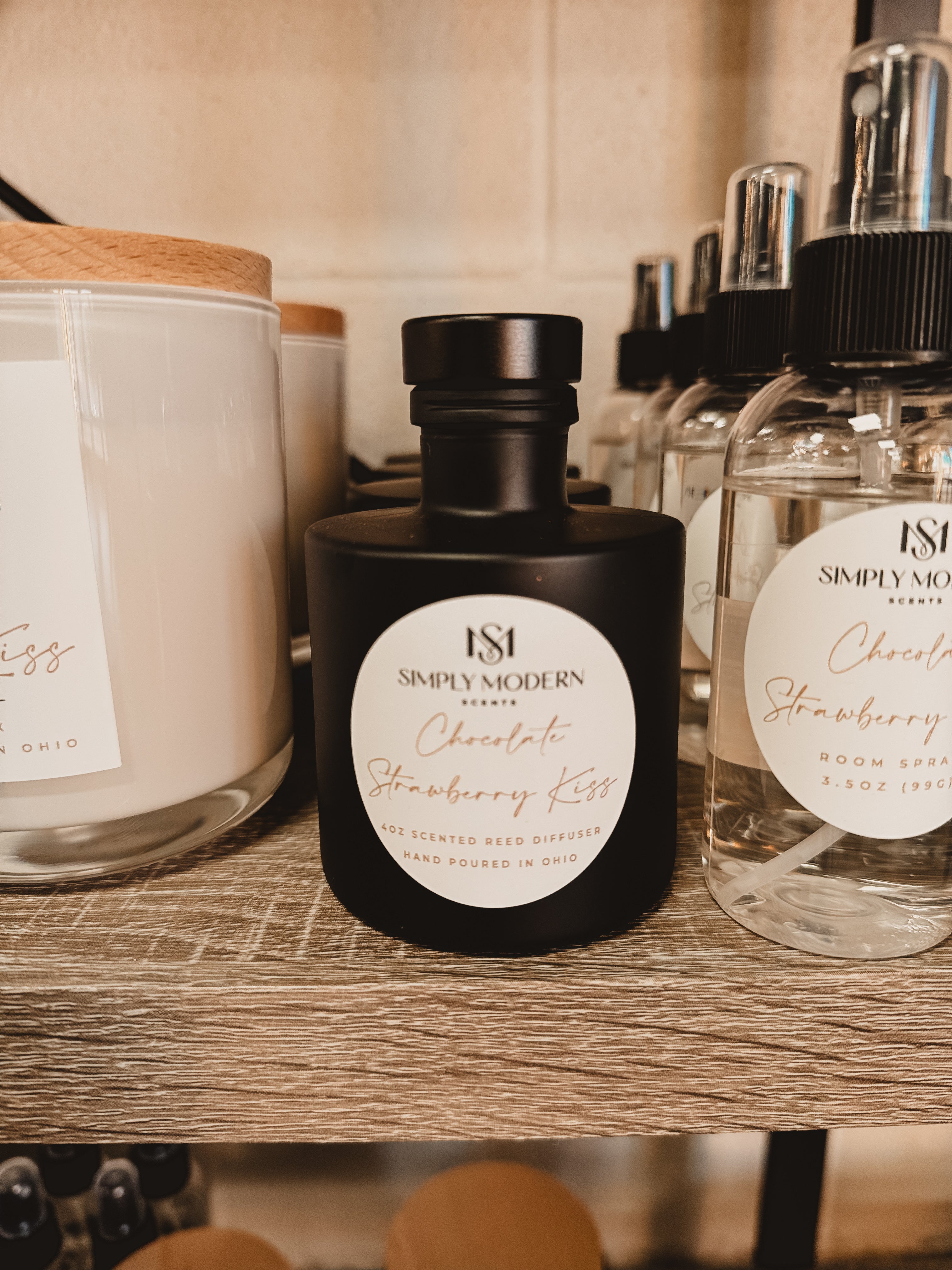 Simply Modern Reed Diffuser - Chocolate Strawberry Kiss - Lace and Grace Boutique