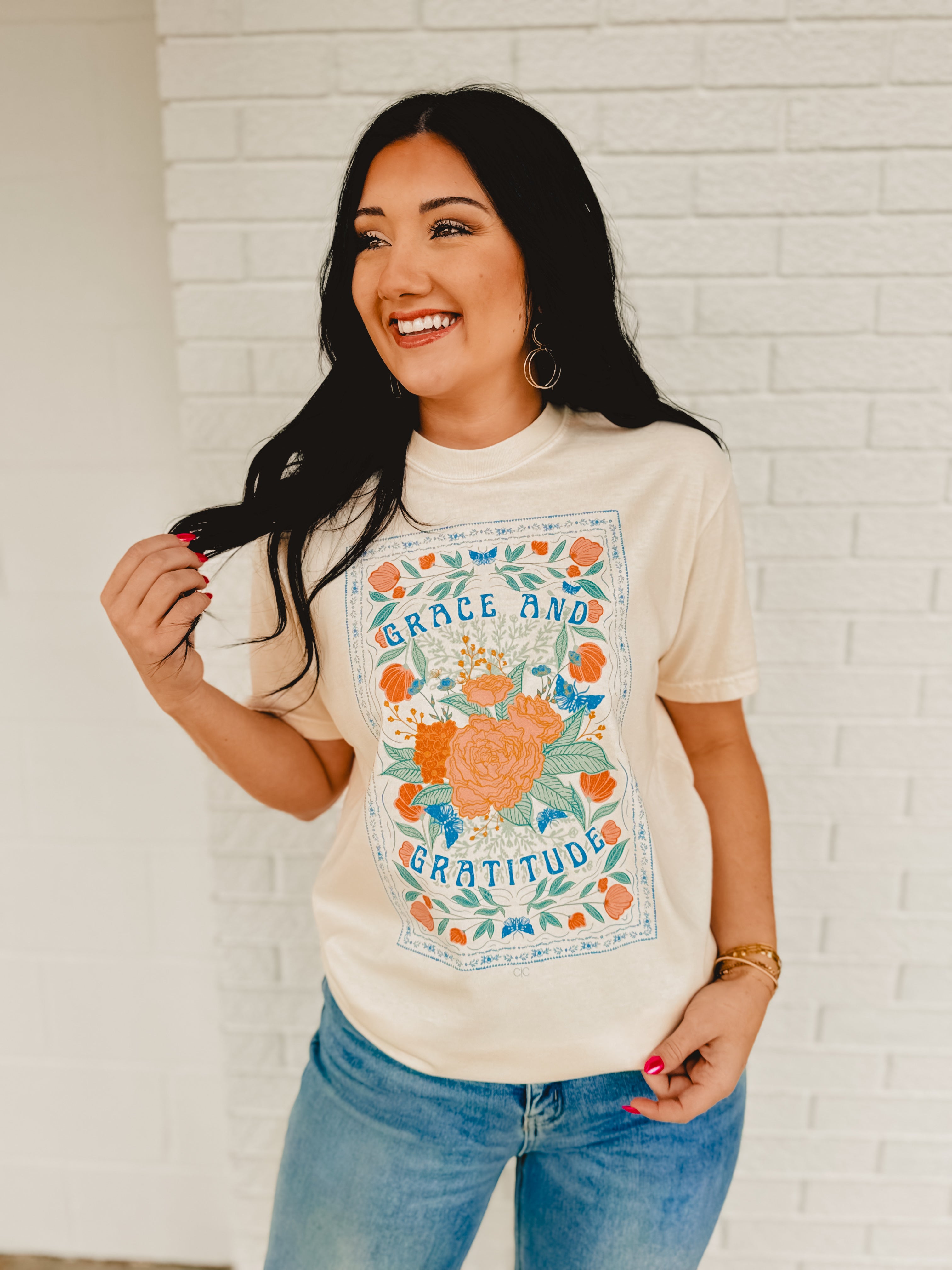Grace and Gratitude Floral Graphic Tee - Cream - Lace and Grace Boutique