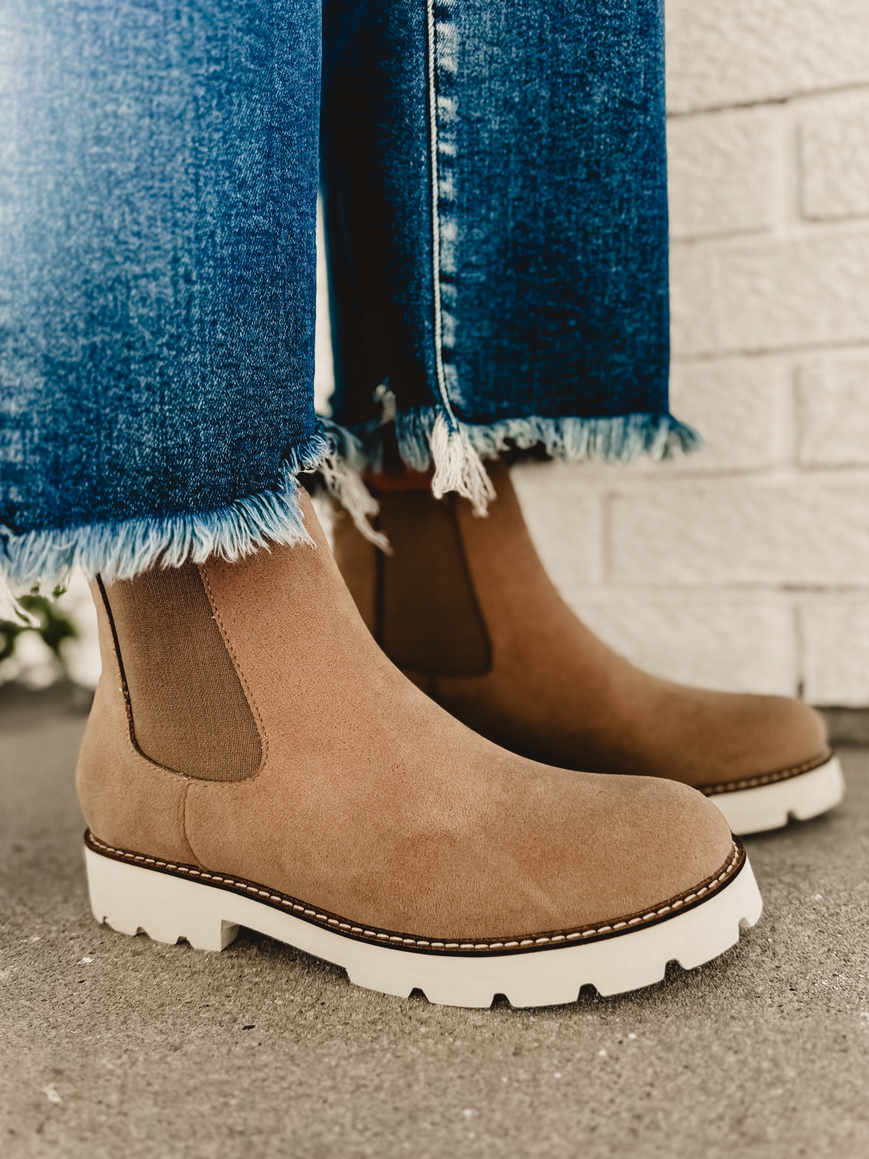The Gianna Chunky Sole Chelsea Boot - Khaki - Lace and Grace Boutique