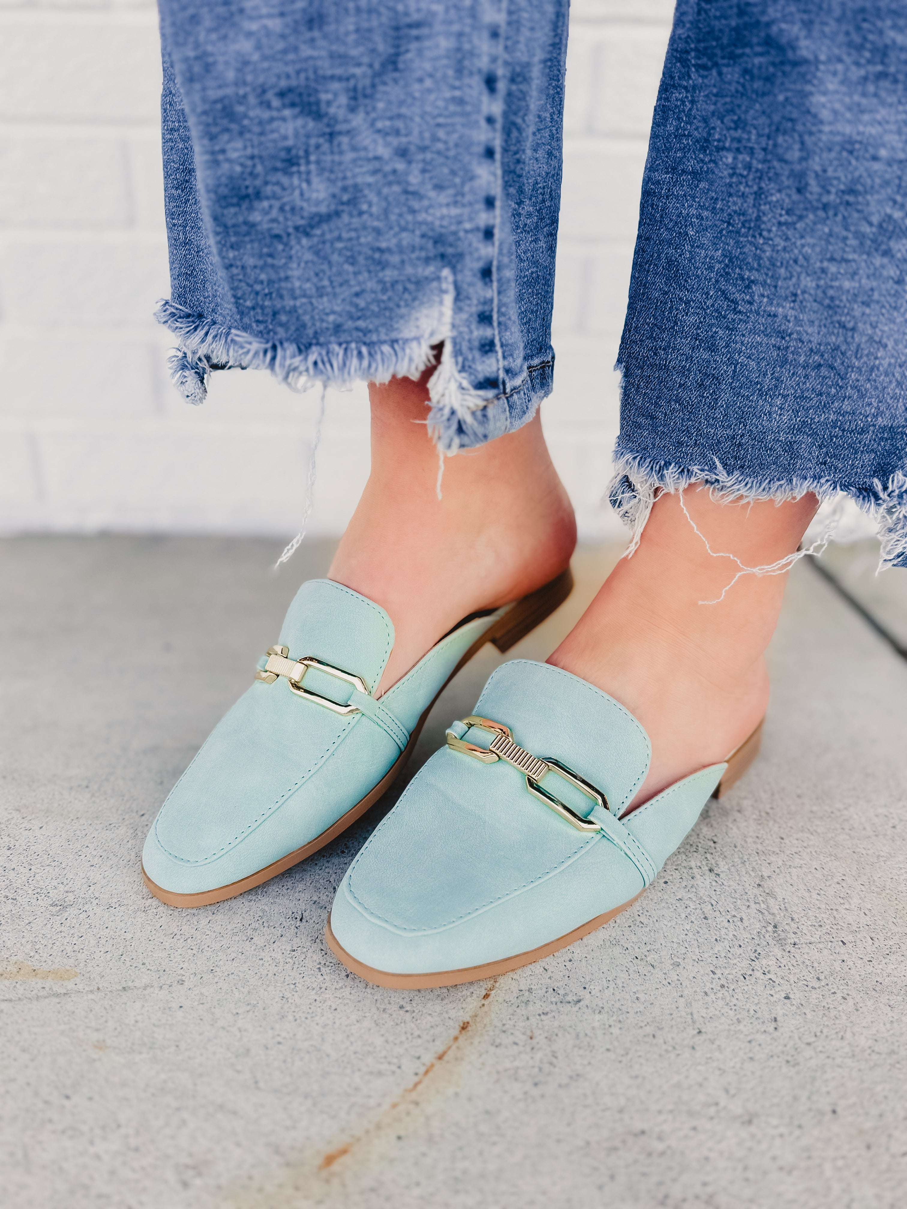 Eleanor Gold Link Mules - Mint - Lace and Grace Boutique