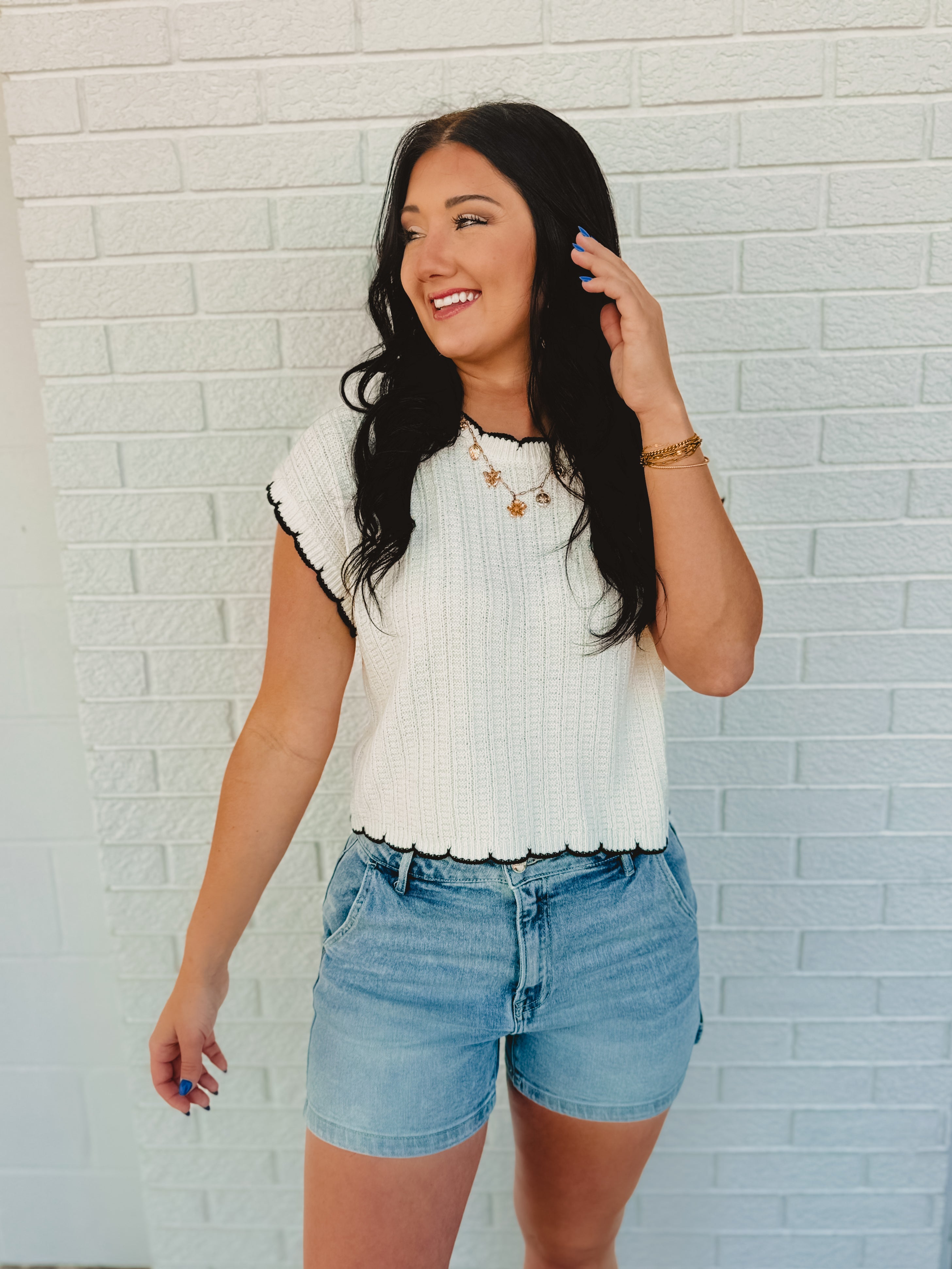Contrast Scallop Edge Detail Sweater Top - Ivory/Black - Lace and Grace Boutique