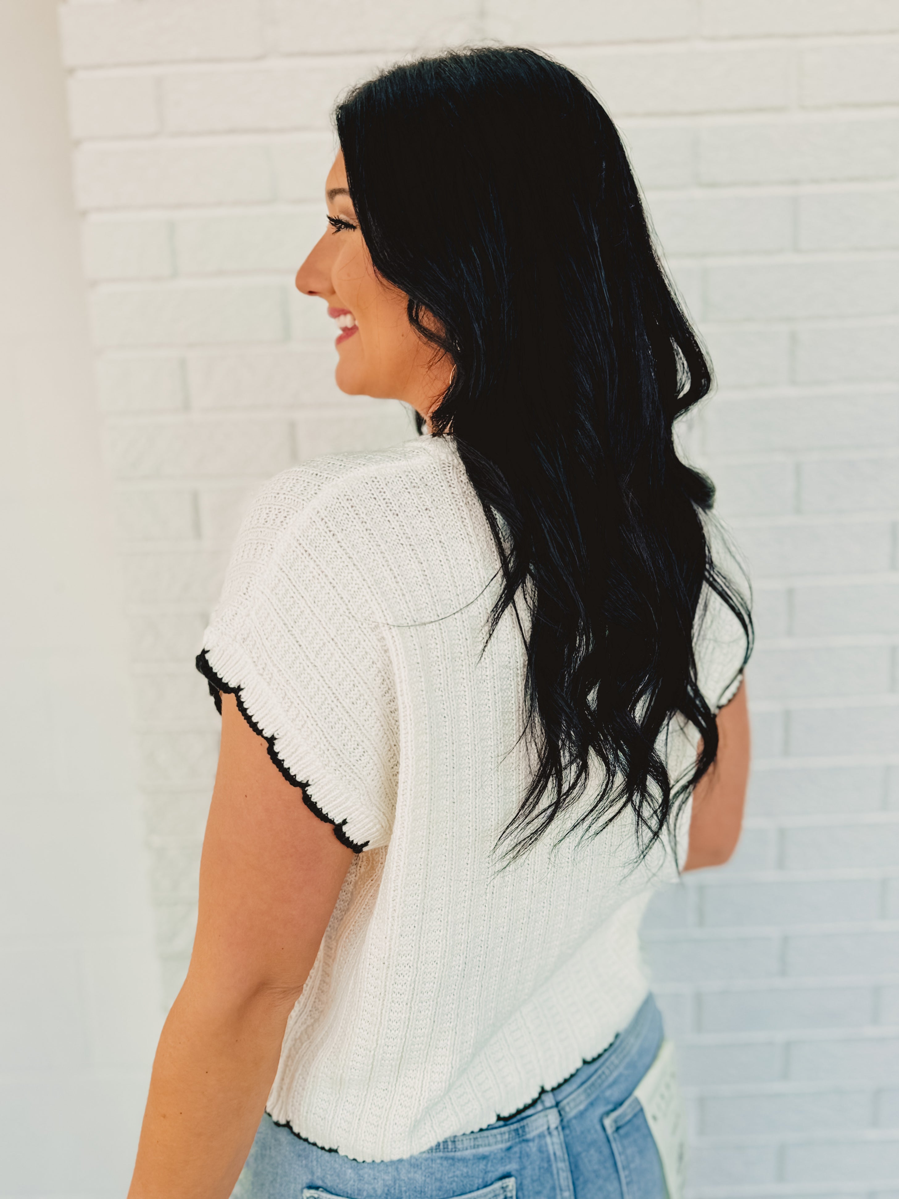 Contrast Scallop Edge Detail Sweater Top - Ivory/Black - Lace and Grace Boutique