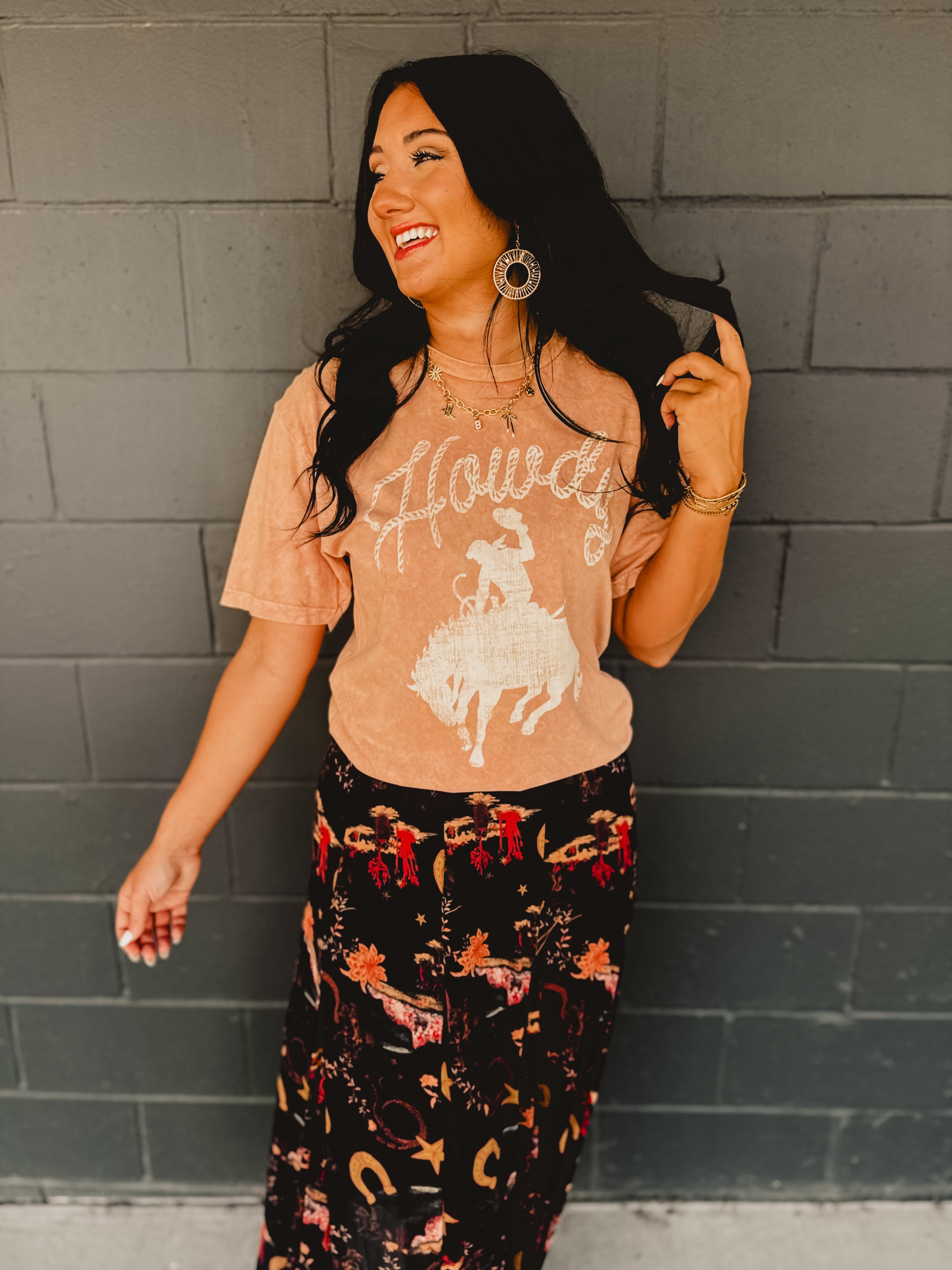 Howdy Mineral Wash Graphic Tee - Coral - Lace and Grace Boutique