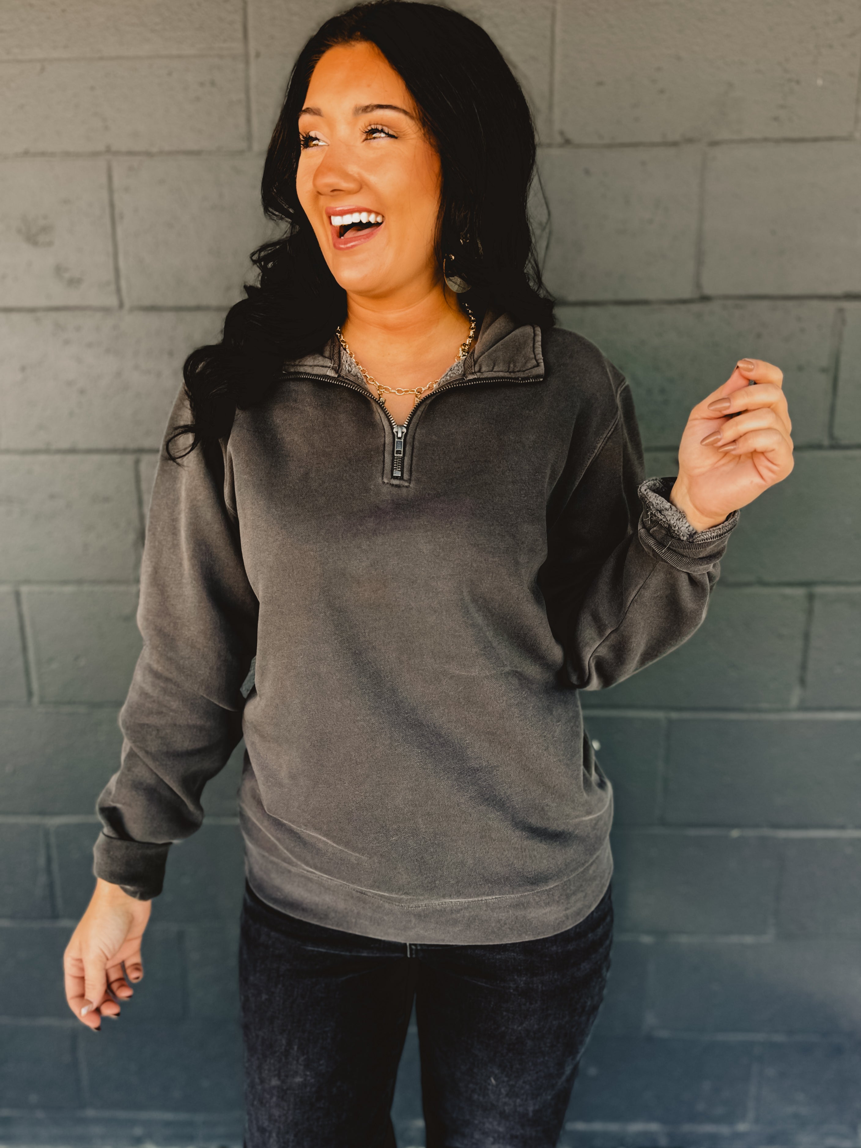 Pigment-Dyed Quarter Zip Pullover Pigment Charcoal Lace and