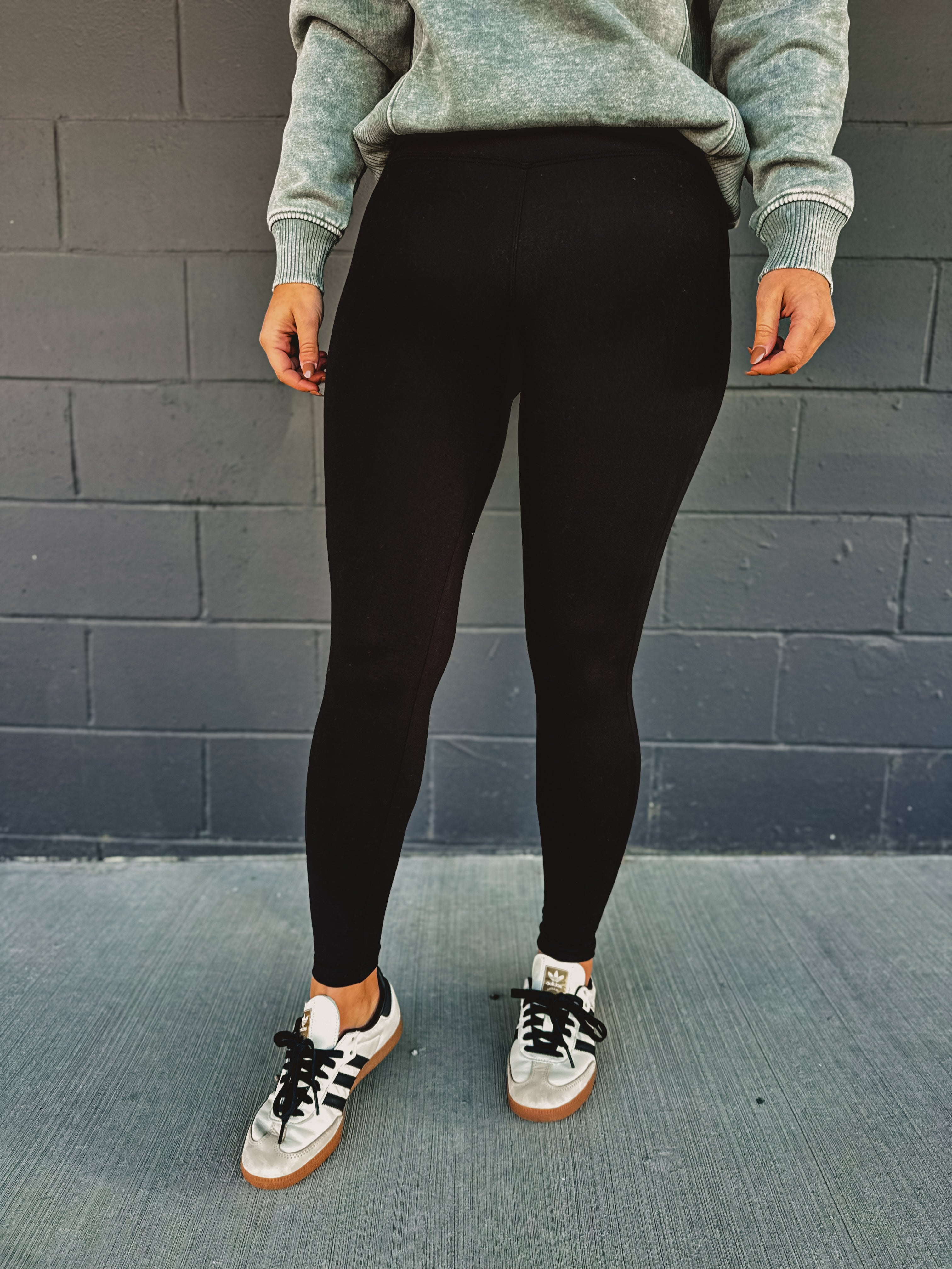 Microfiber material butter soft black leggings.