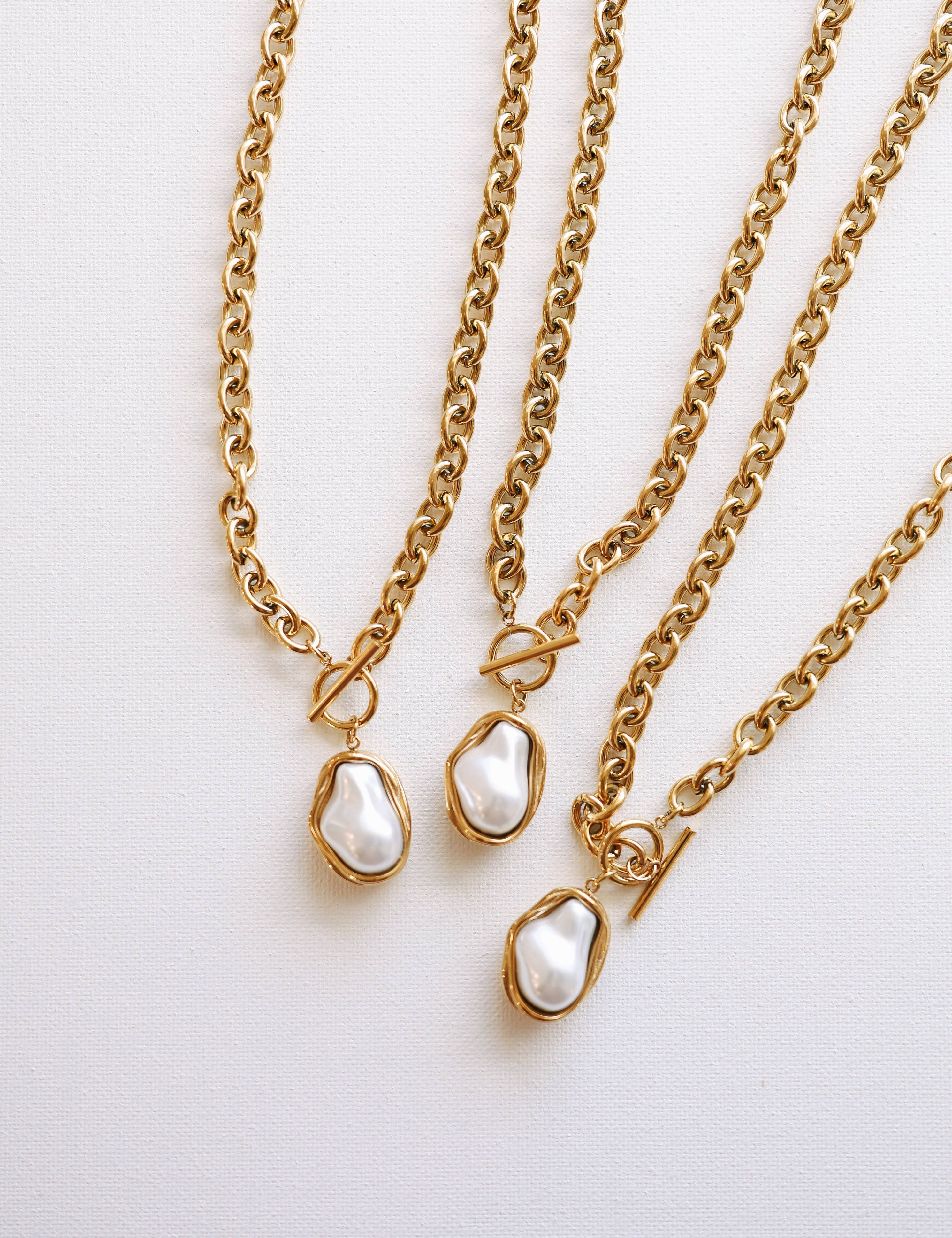 Statement Pearl Pendant Chain Necklace - Lace and Grace Boutique