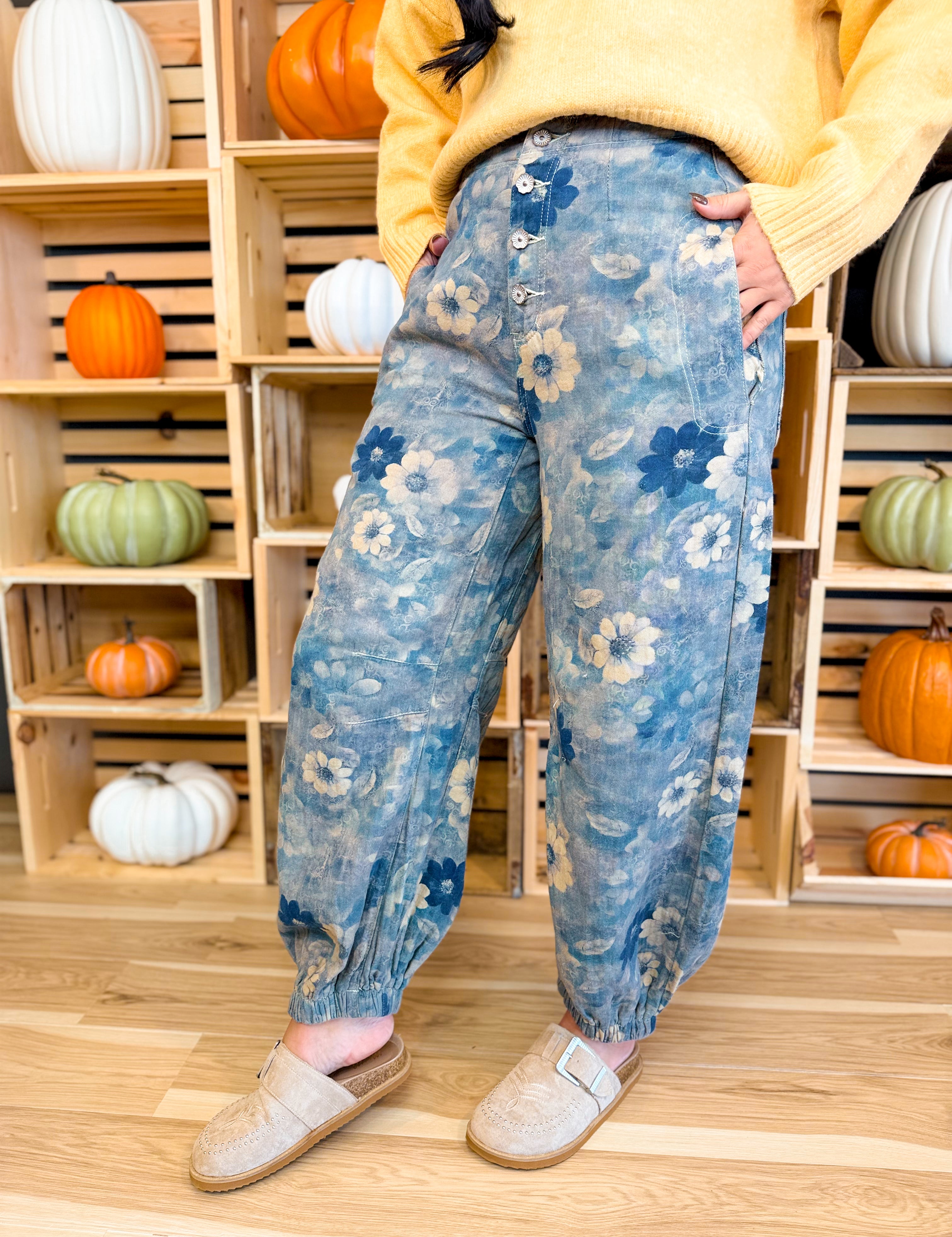 POL Vintage Wash Floral Printed Twill Pants - Navy Multi - Lace and Grace Boutique