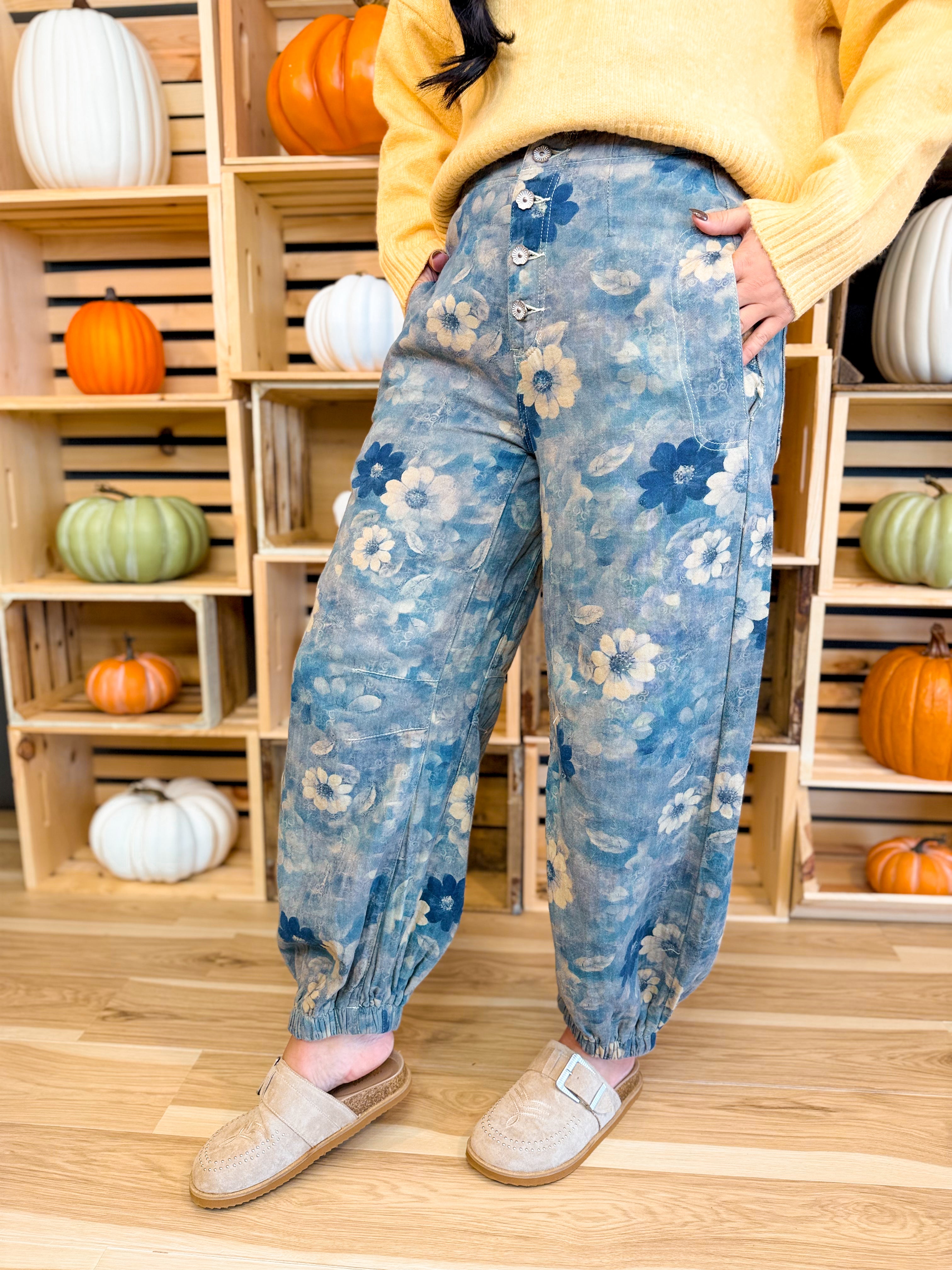 POL Vintage Wash Floral Printed Twill Pants - Navy Multi - Lace and Grace Boutique