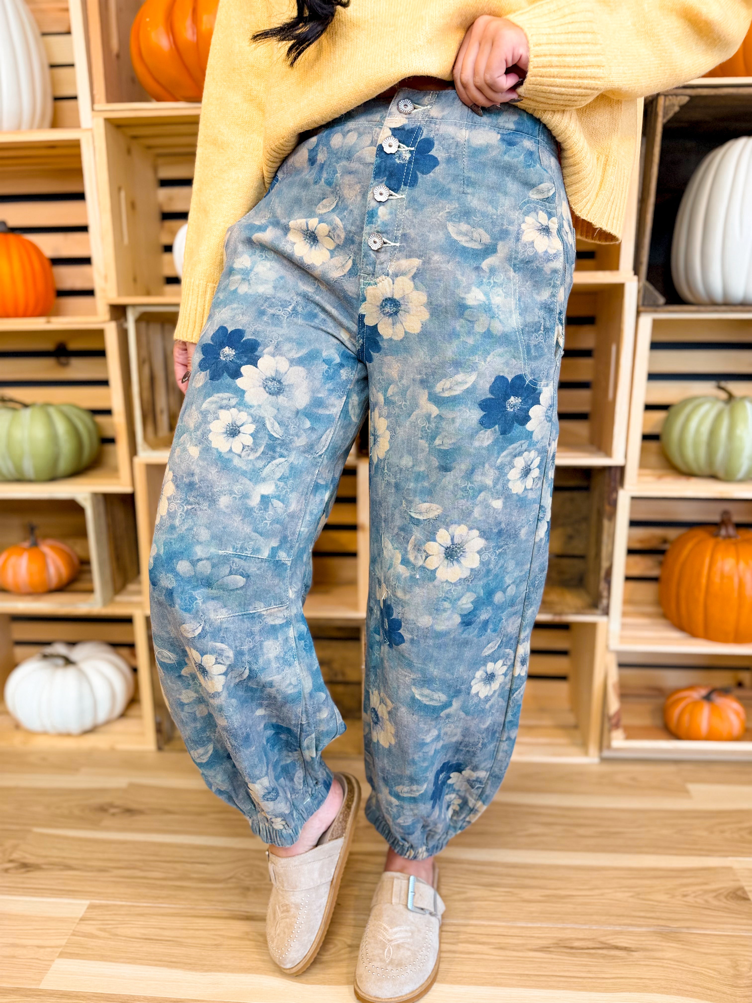 POL Vintage Wash Floral Printed Twill Pants - Navy Multi - Lace and Grace Boutique