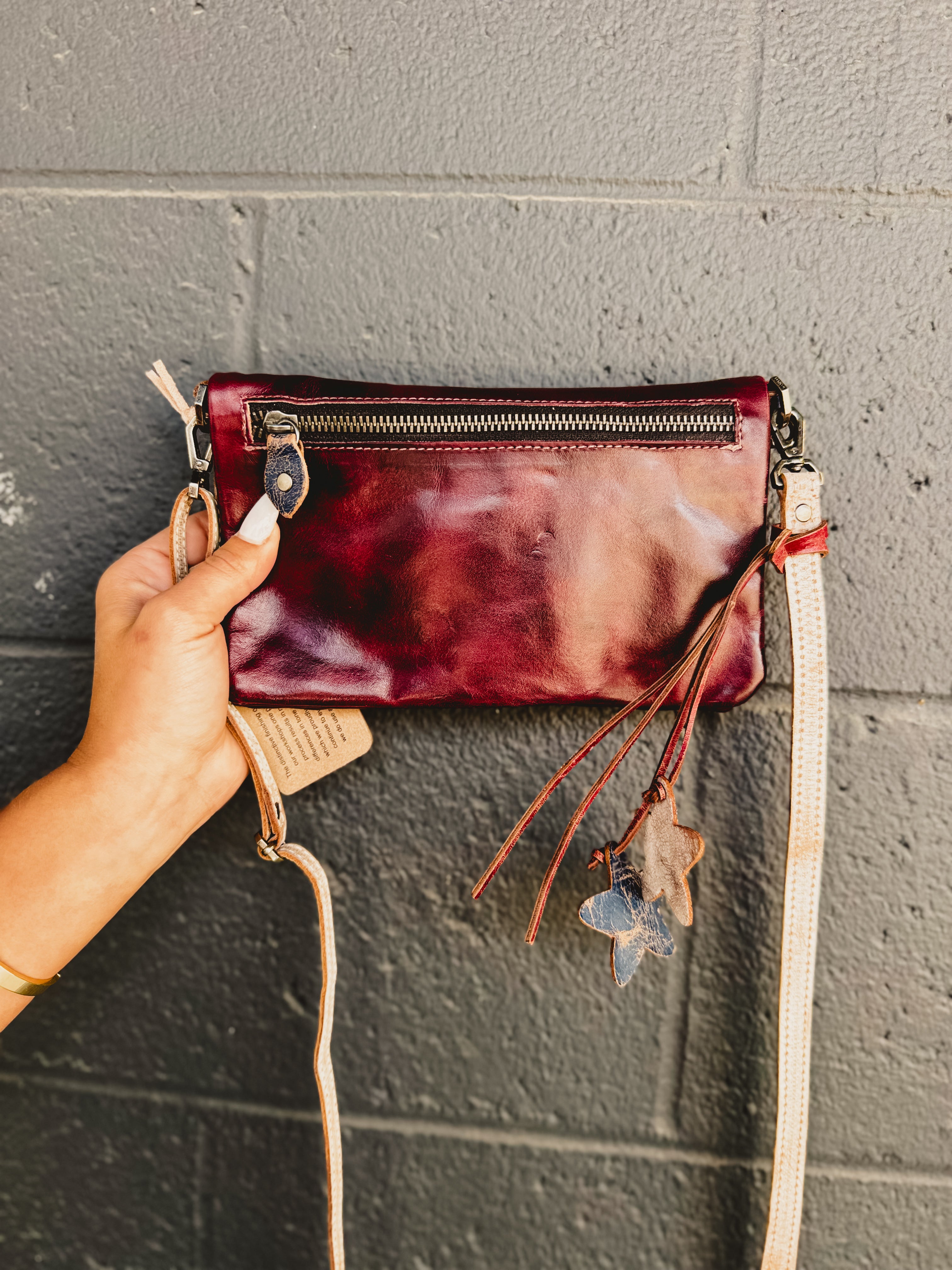 BedStu Cadence Crossbody - Americana Rustic - Lace and Grace Boutique