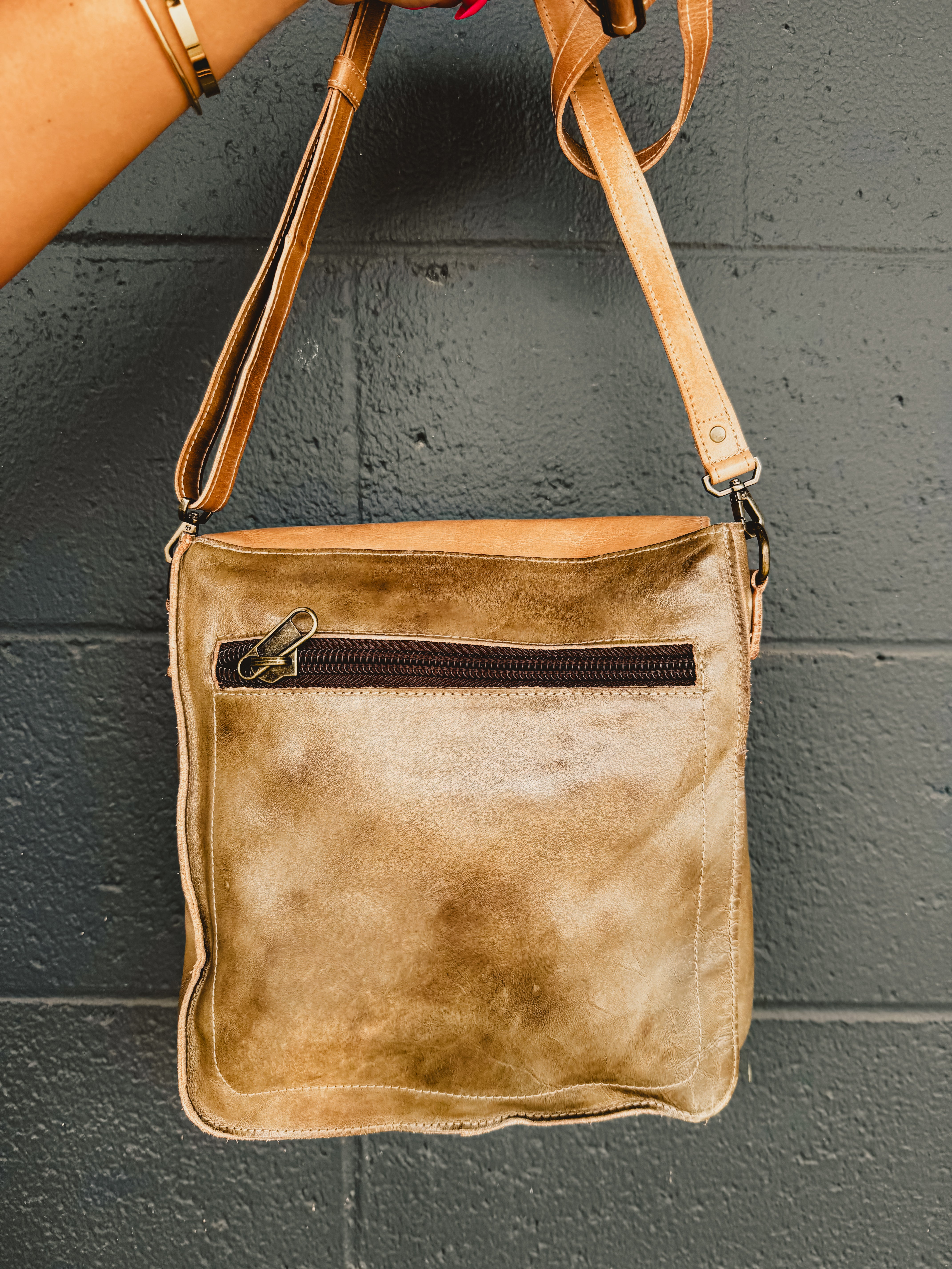 BedStu Venice Beach Crossbody - Taupe Oats Rustic - Lace and Grace Boutique