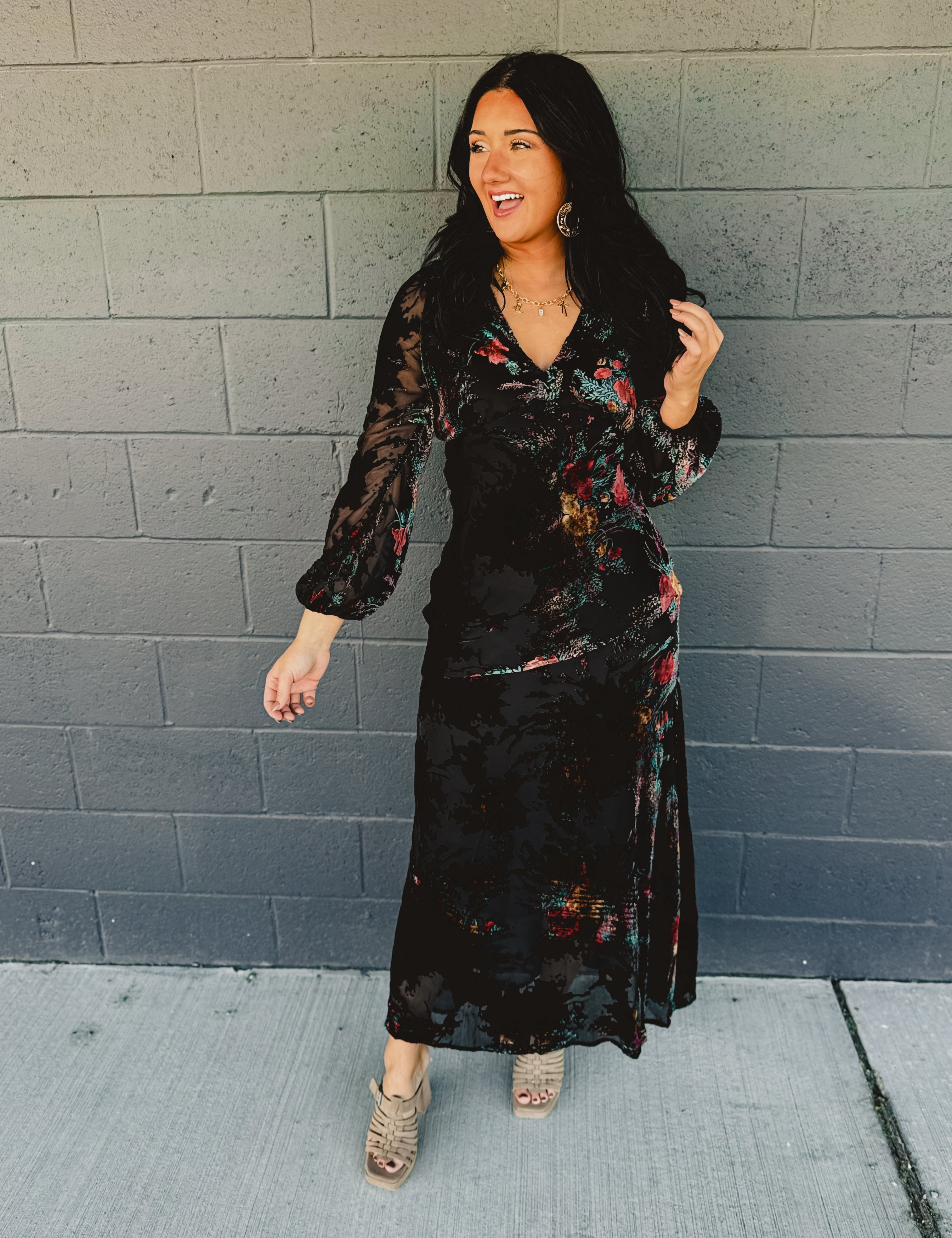 Long sleeve velvet floral printed maxi dress.