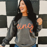 Long sleeve round neck "cincy" sweatshirt in Charcoal.