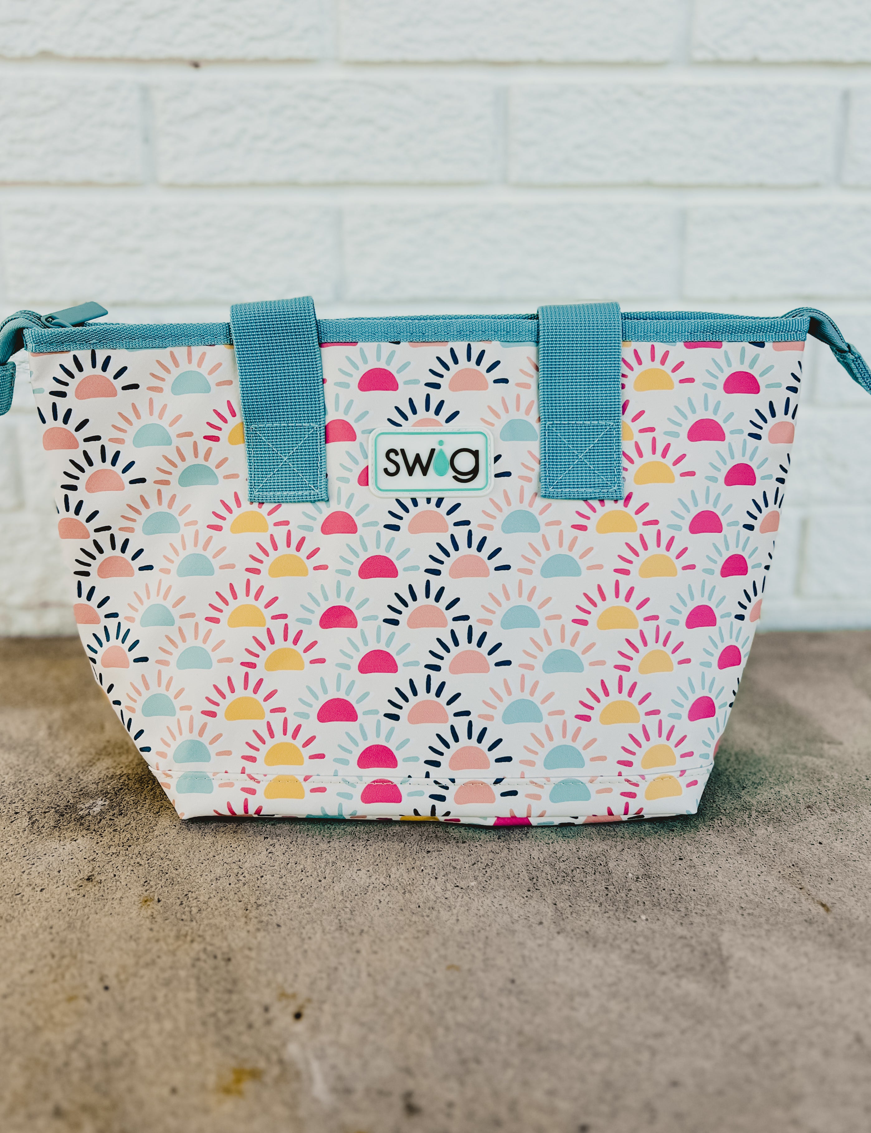 Swig Sun Chaser Lunch Bag - Lace and Grace Boutique