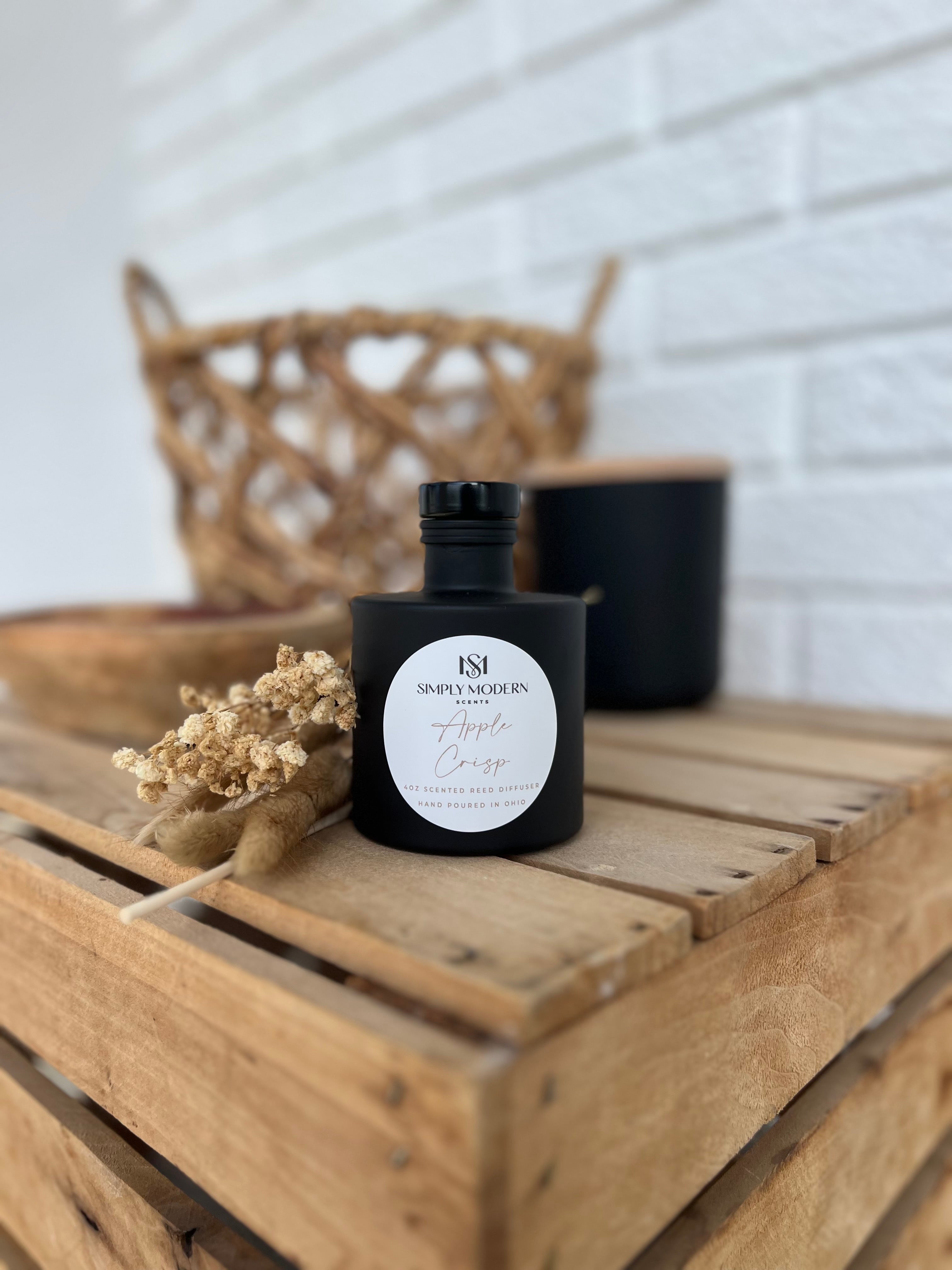 Simply Modern Reed Diffuser - Apple Crisp - Lace and Grace Boutique