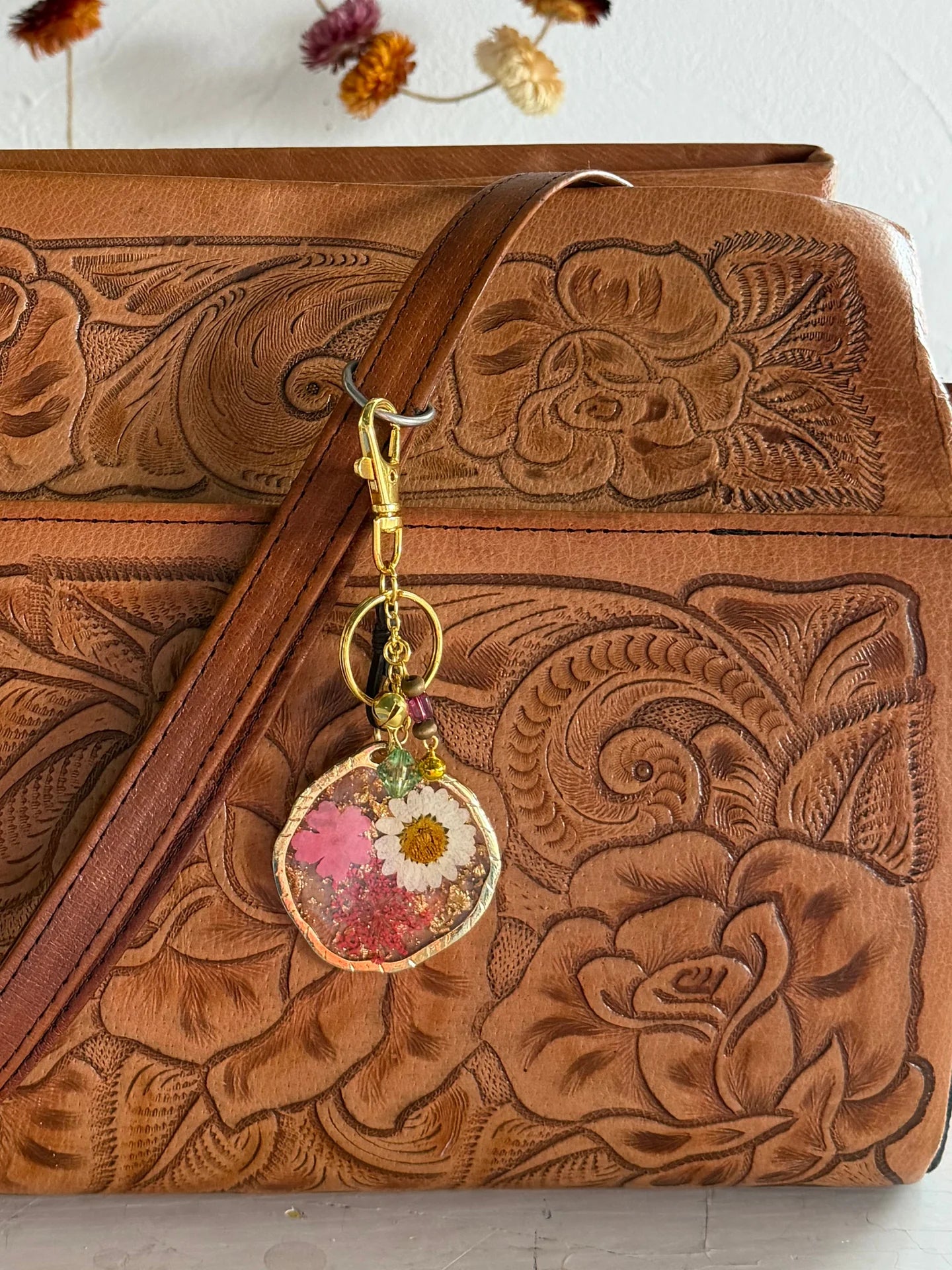Natural Life Pressed Flower Keychain - Lace and Grace Boutique