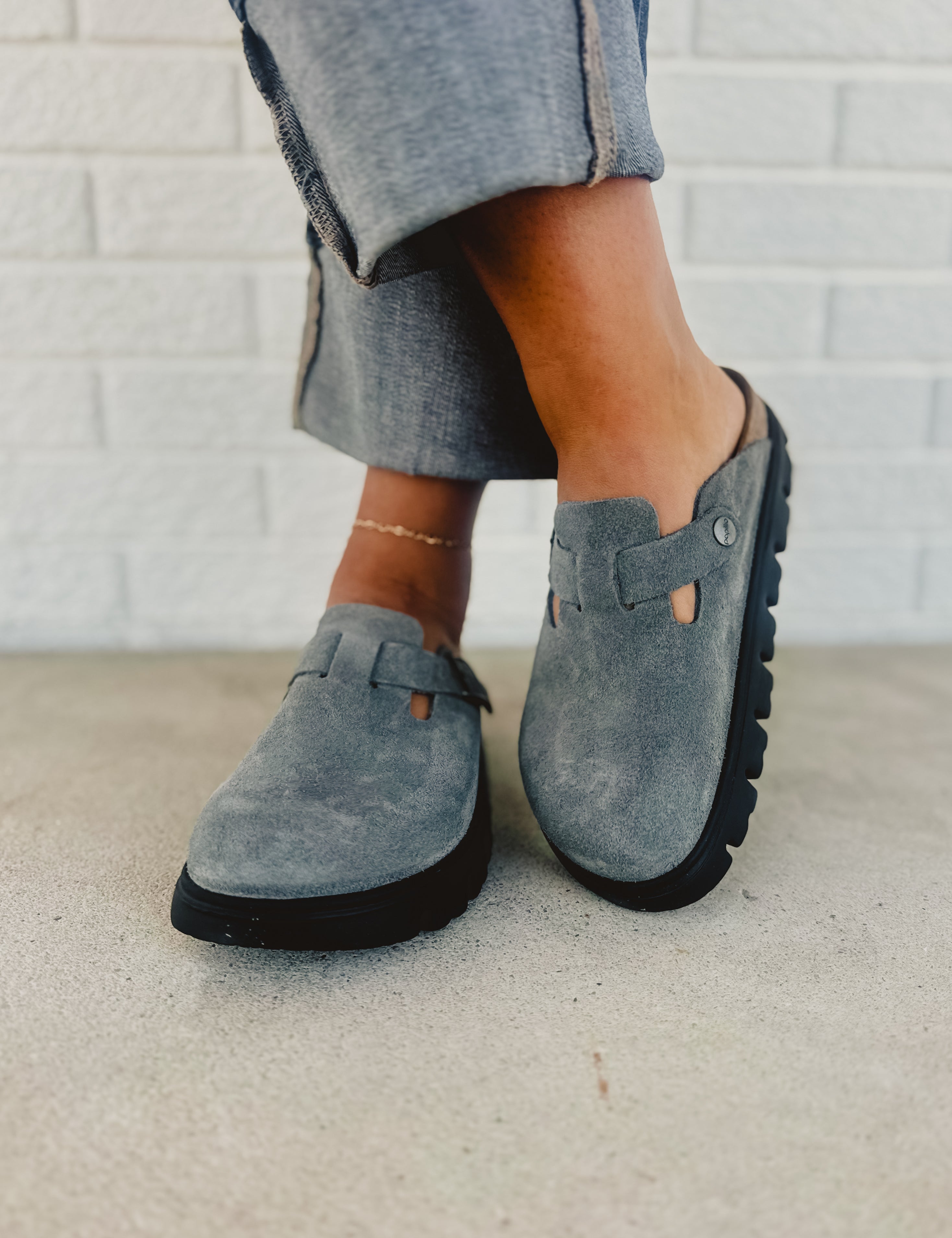 Birkenstock Boston Papillio Chunky Platform Clogs - Basalt Gray/Black - Lace and Grace Boutique