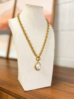 Statement Pearl Pendant Chain Necklace - Lace and Grace Boutique