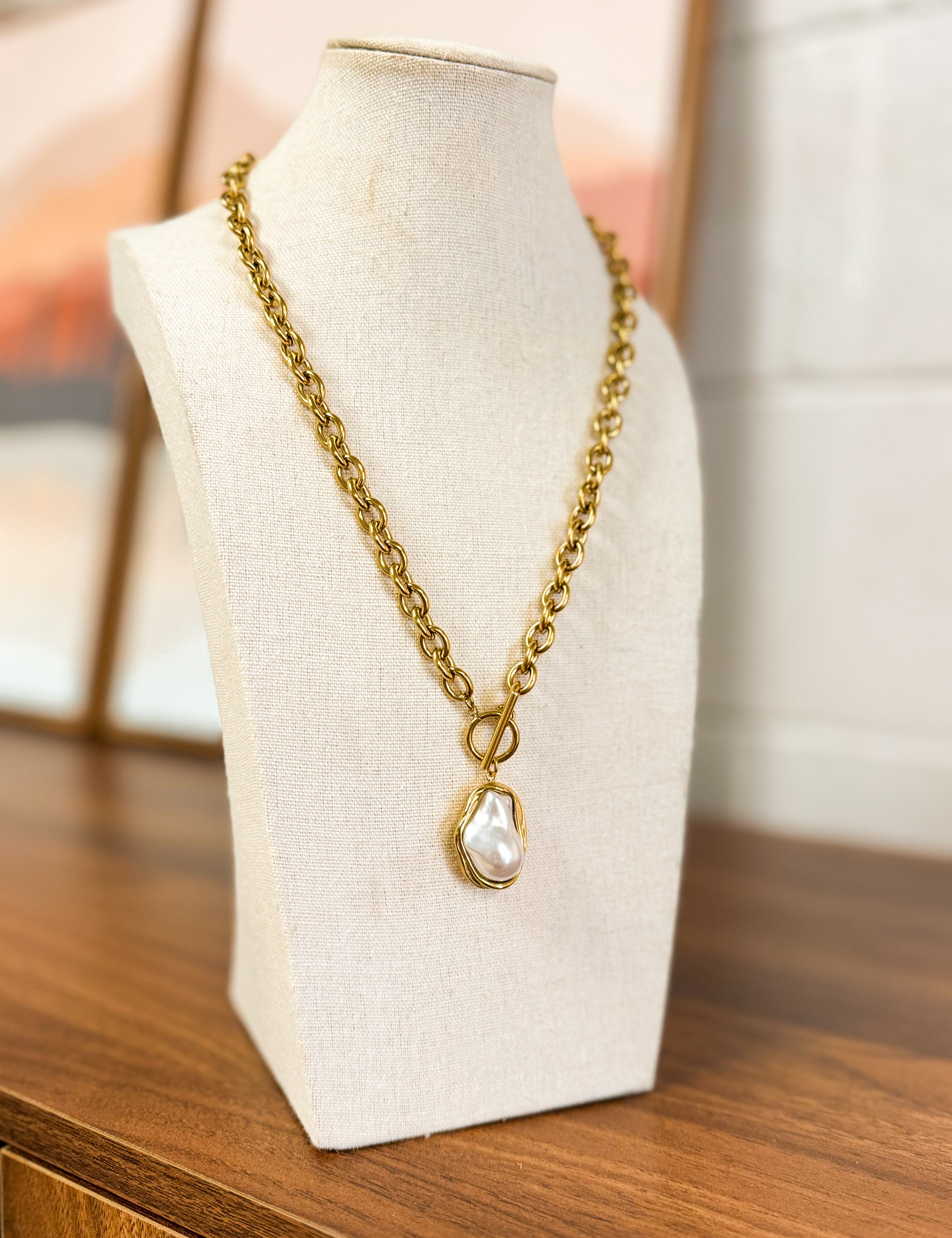 Statement Pearl Pendant Chain Necklace - Lace and Grace Boutique