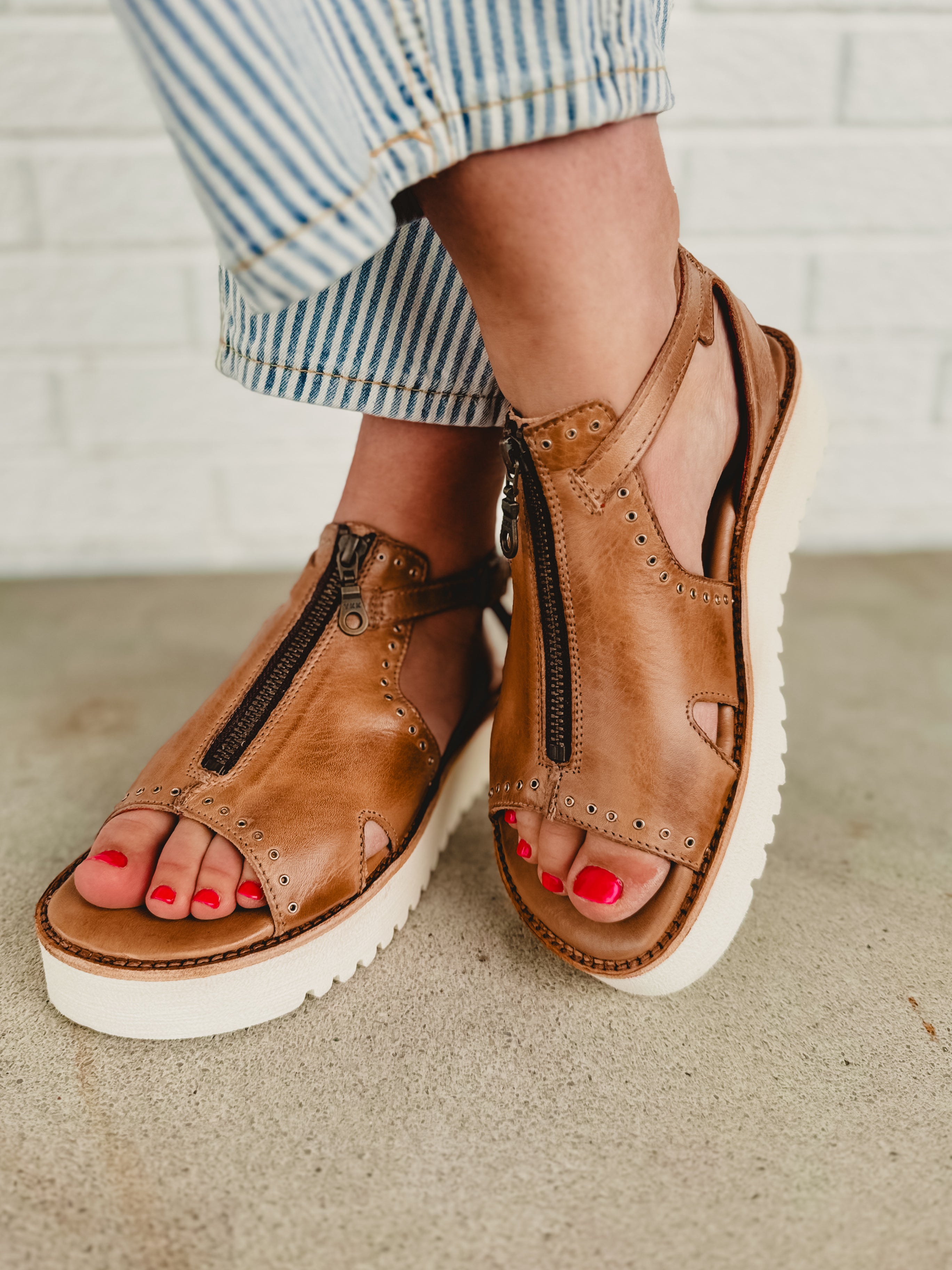 Bedstu Clancy Platform Sandal - Tan Rustic - Lace and Grace Boutique