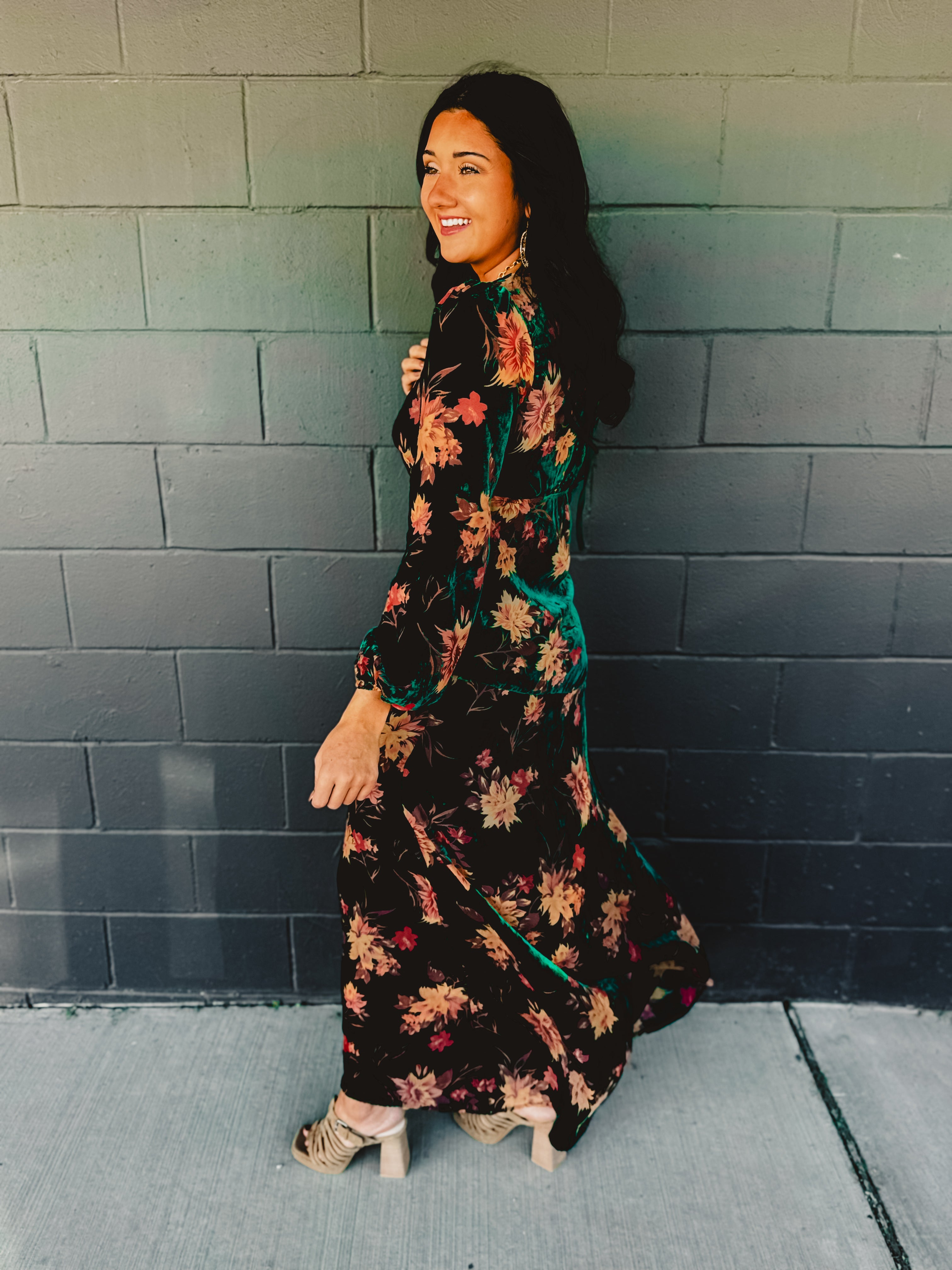 Burnout Velvet Long Sleeve Maxi Dress - Emerald Small Burnout Velvet Long Sleeve Maxi Dress - Emerald Small