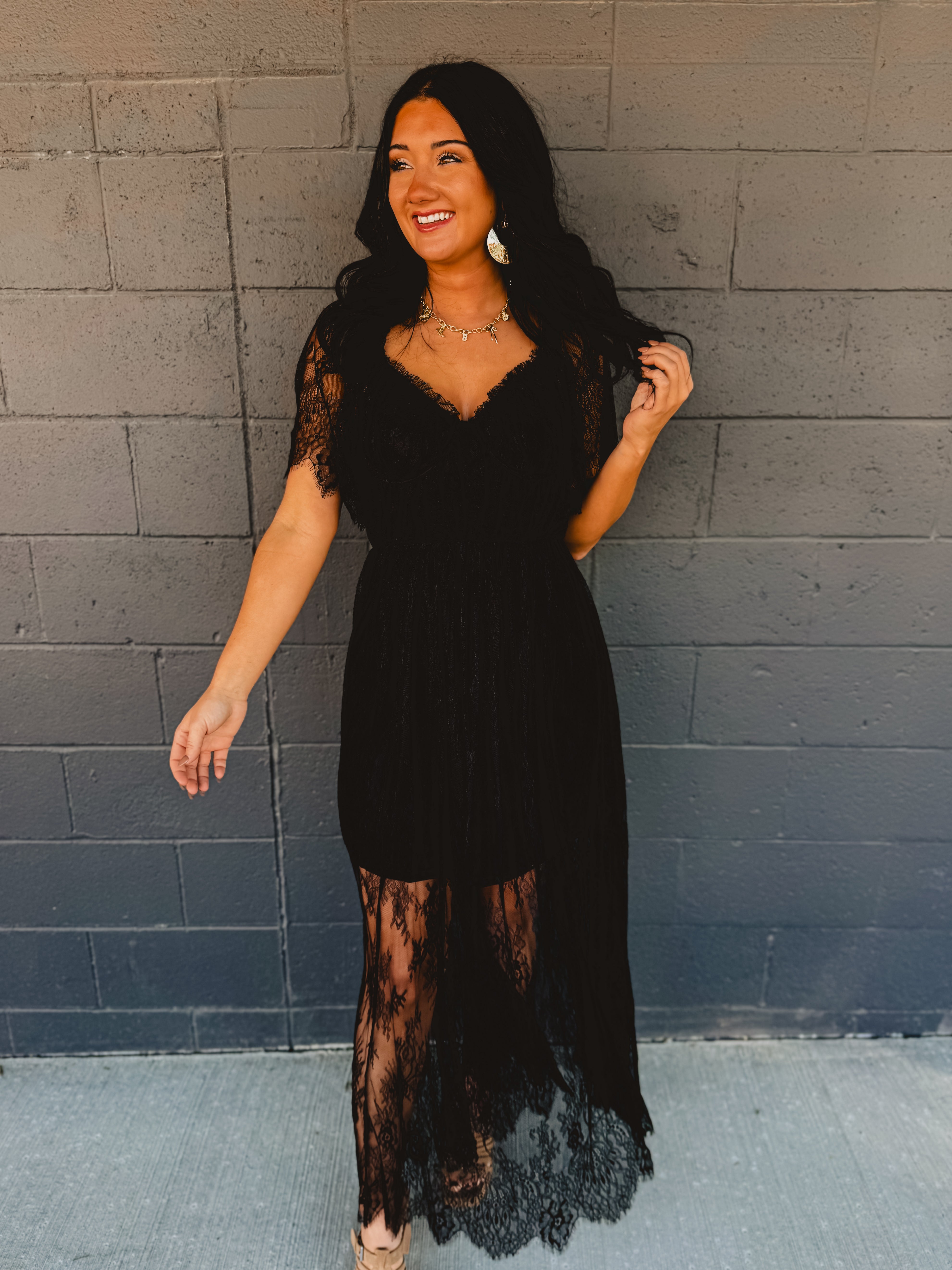 Floral Lace Overlay Maxi Dress - Black Medium Floral Lace Overlay Maxi Dress - Black Medium
