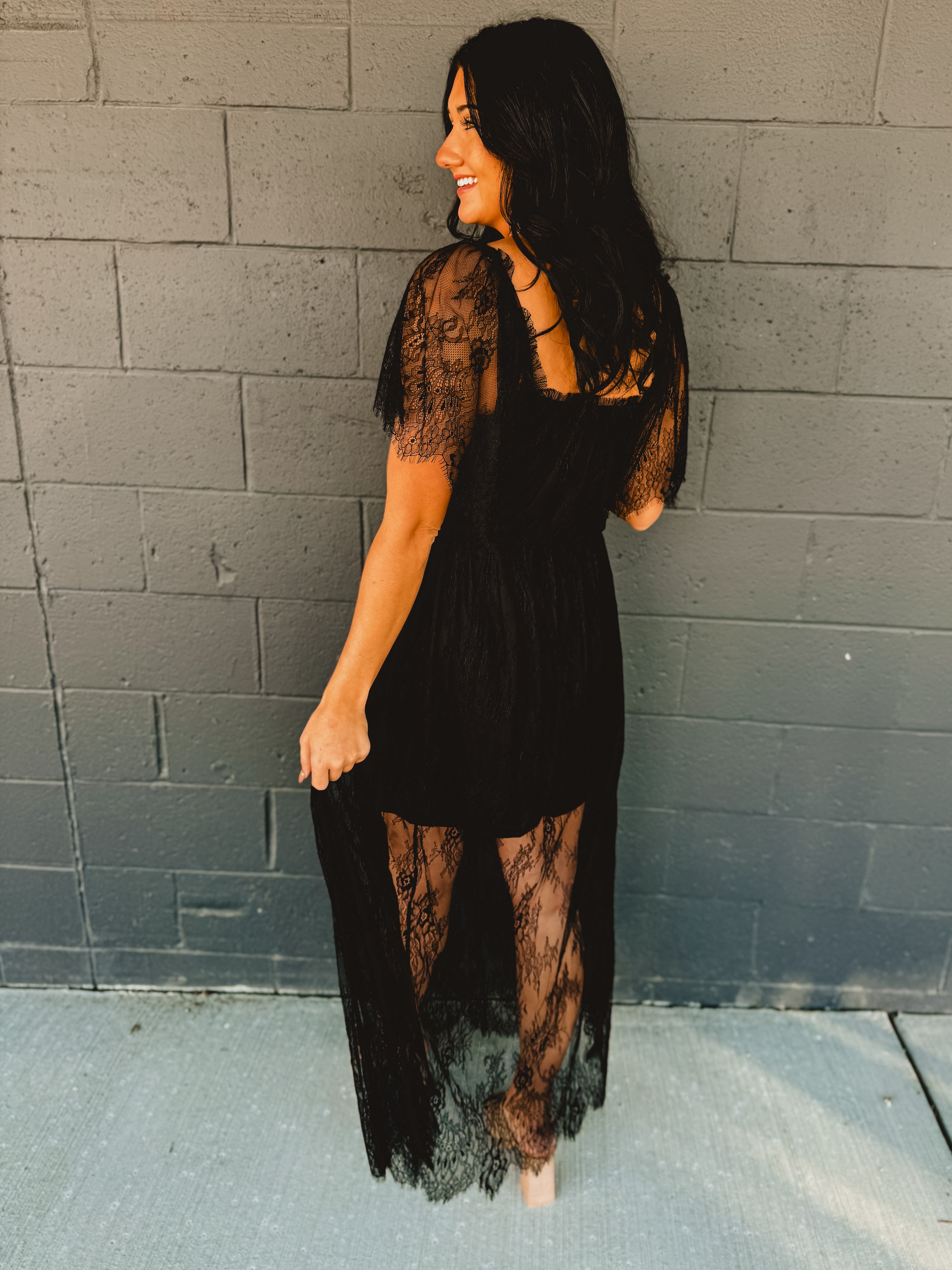 Floral Lace Overlay Maxi Dress - Black Medium Floral Lace Overlay Maxi Dress - Black Medium