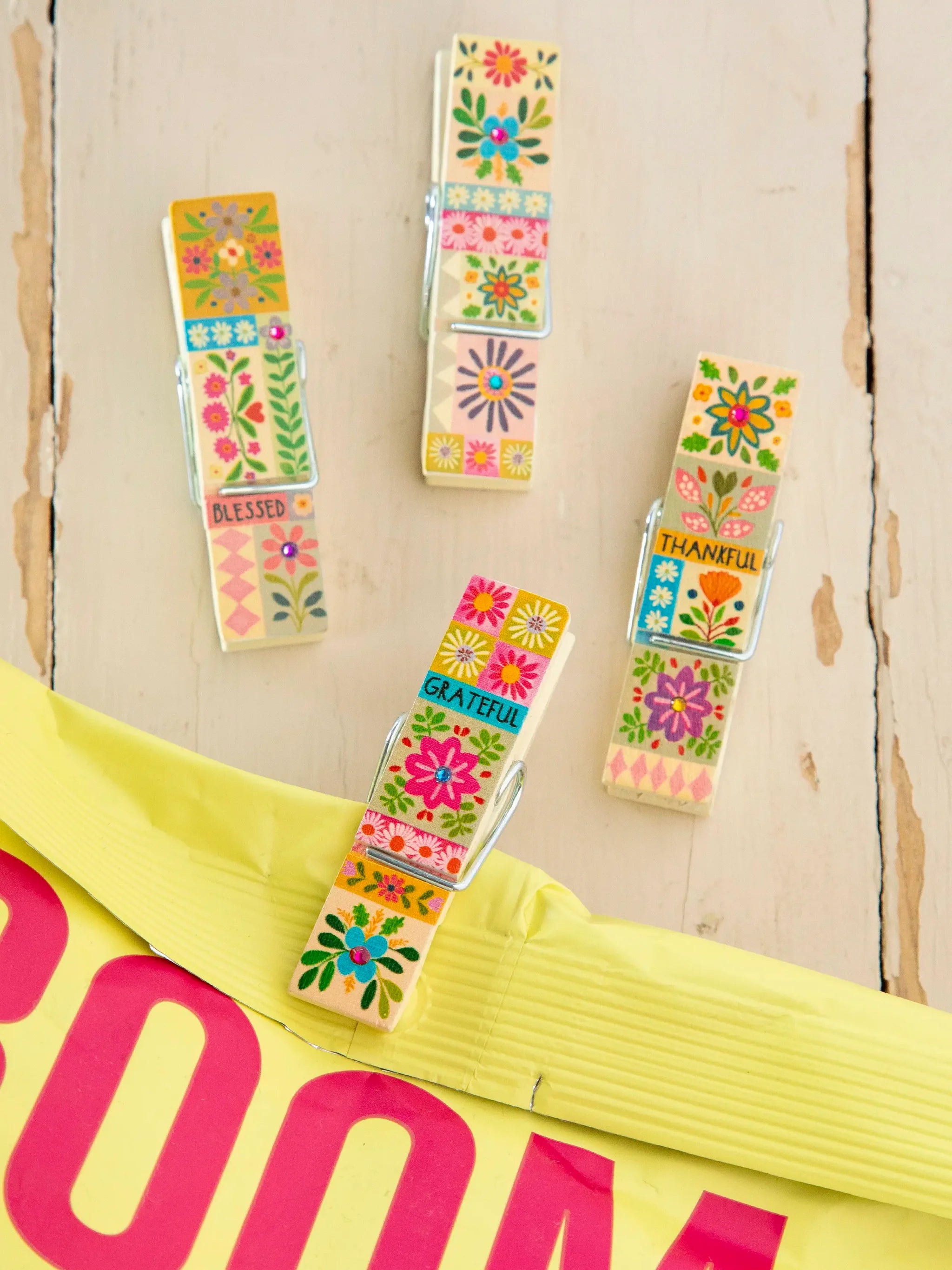 Natural Life Happy Clips, Set Of 4 - Thankful - Lace and Grace Boutique