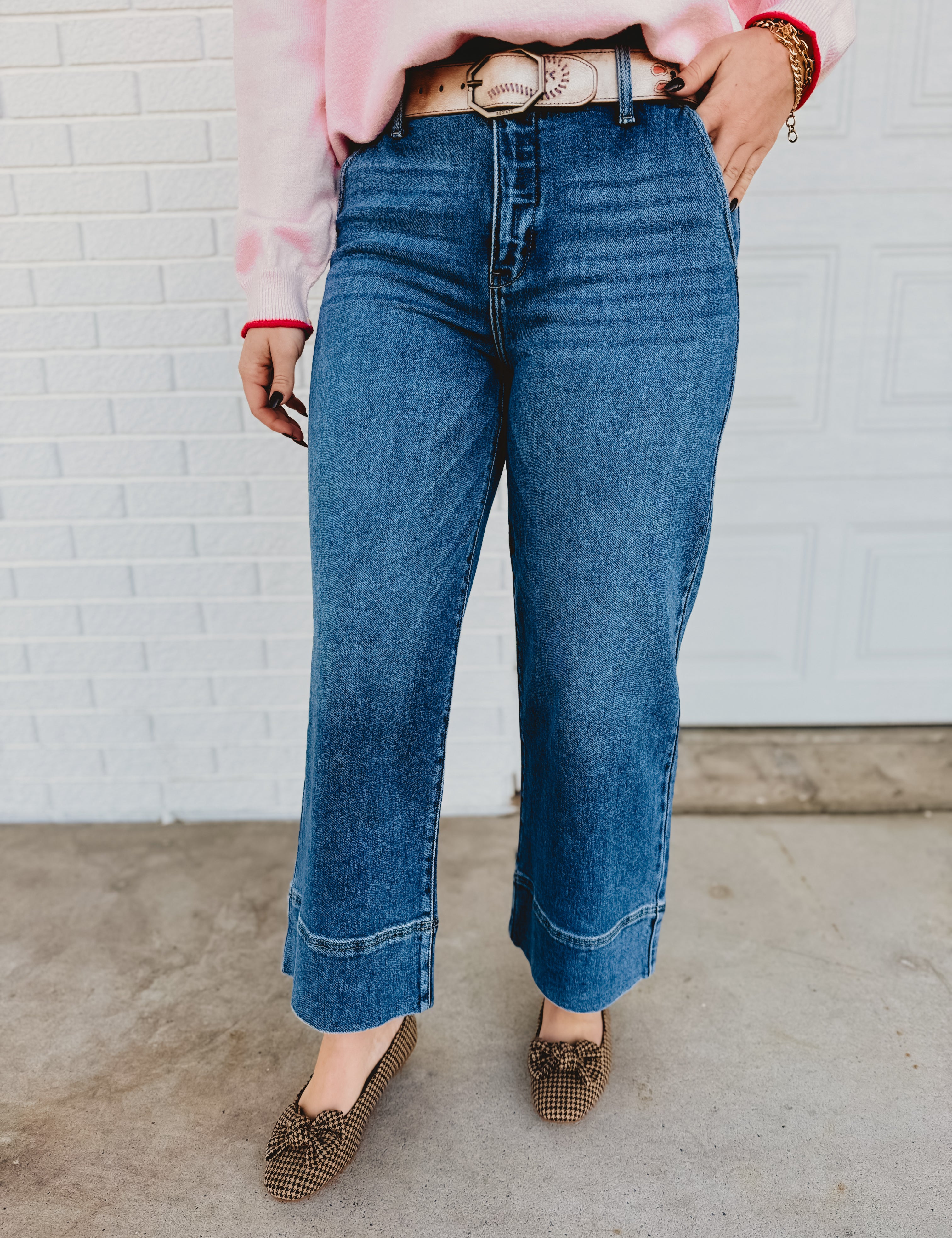 KanCan high rise cropped wide leg jeans in dark denim.