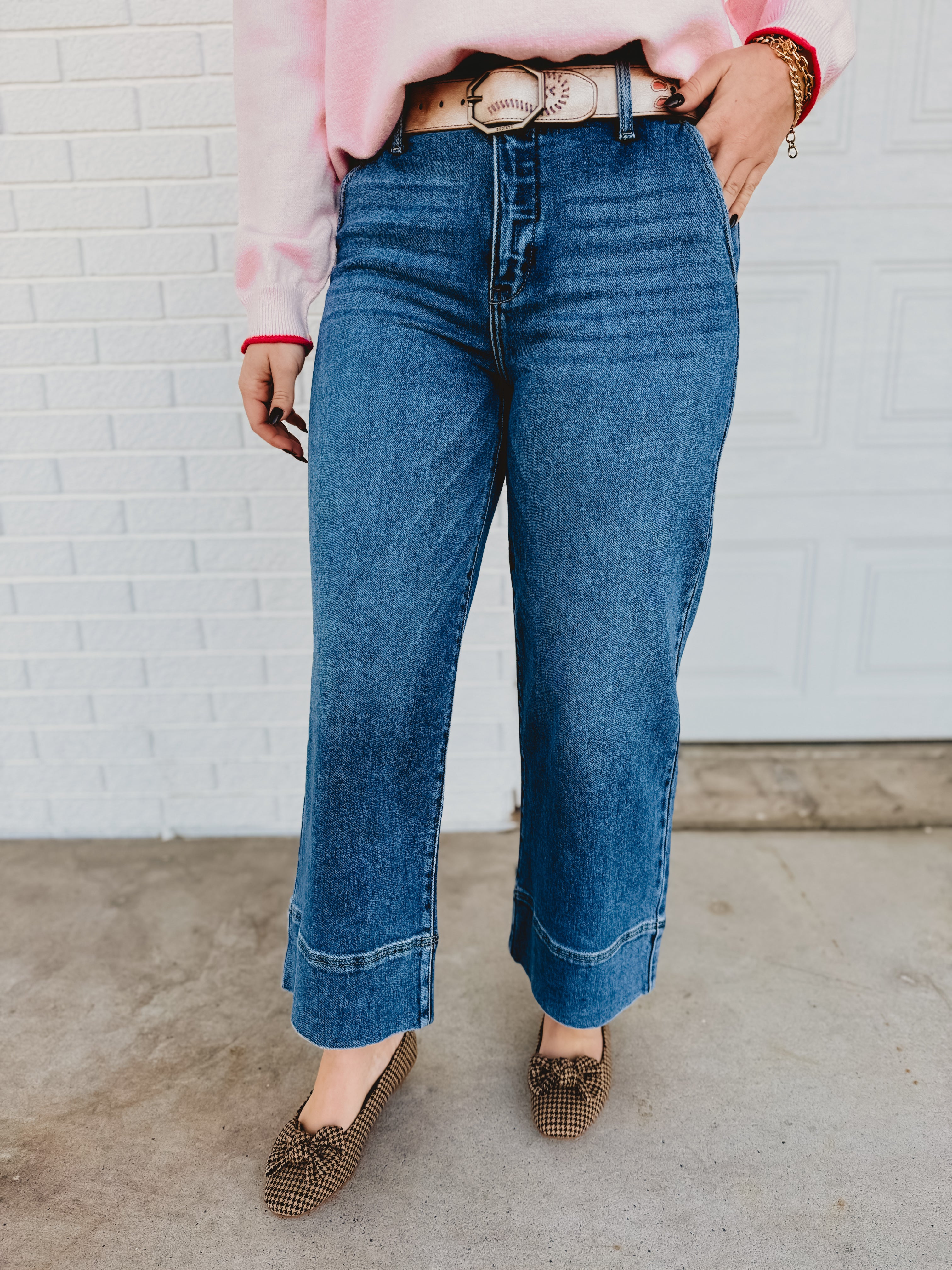 KanCan high rise cropped wide leg jeans in dark denim.