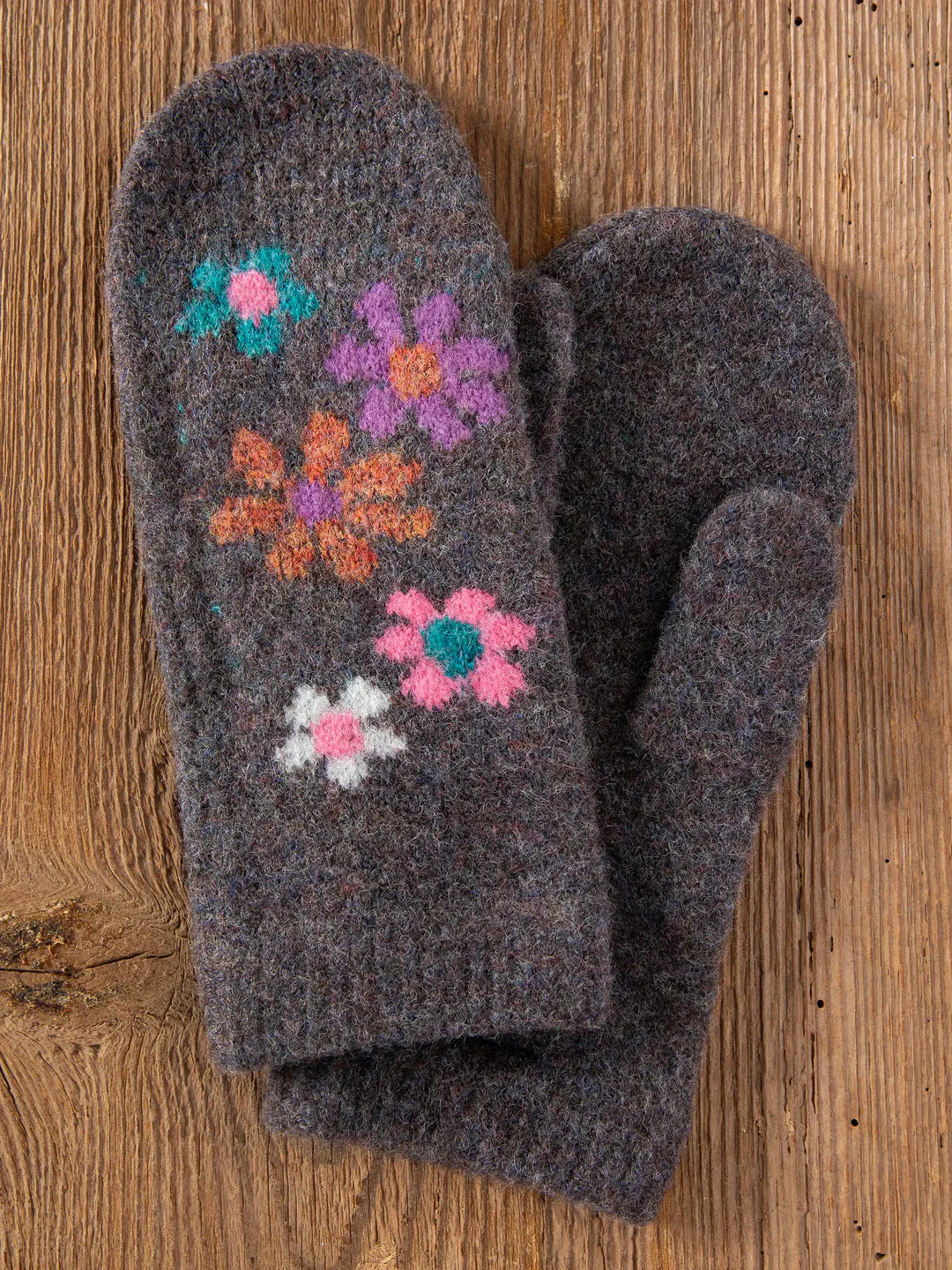 Natural Life Intarsia Mittens - Charcoal Daisy - Lace and Grace Boutique