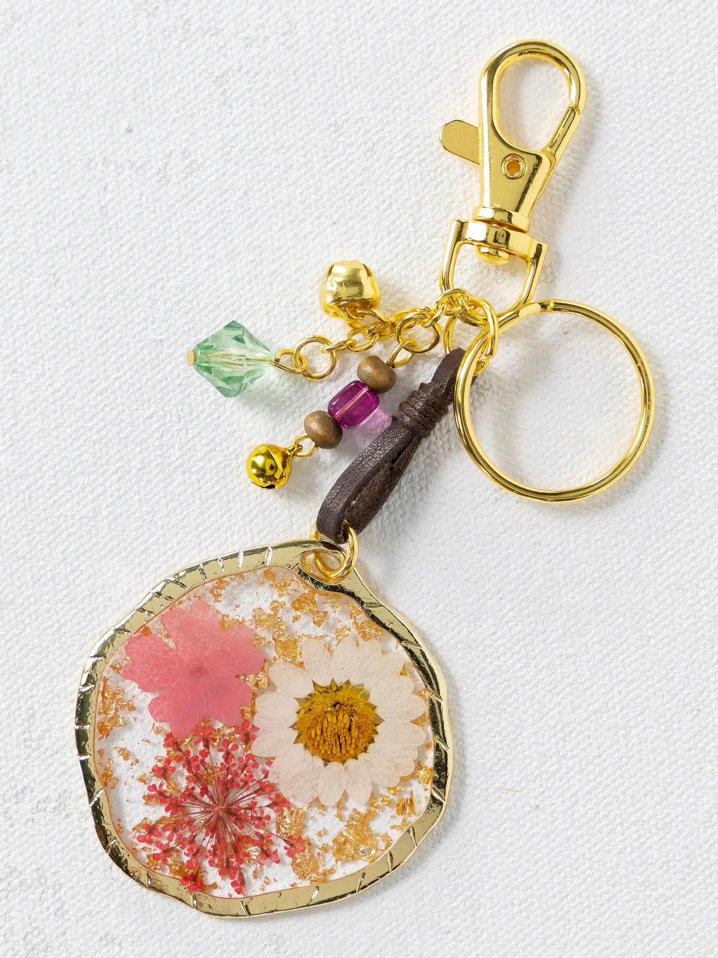 Natural Life Pressed Flower Keychain - Lace and Grace Boutique