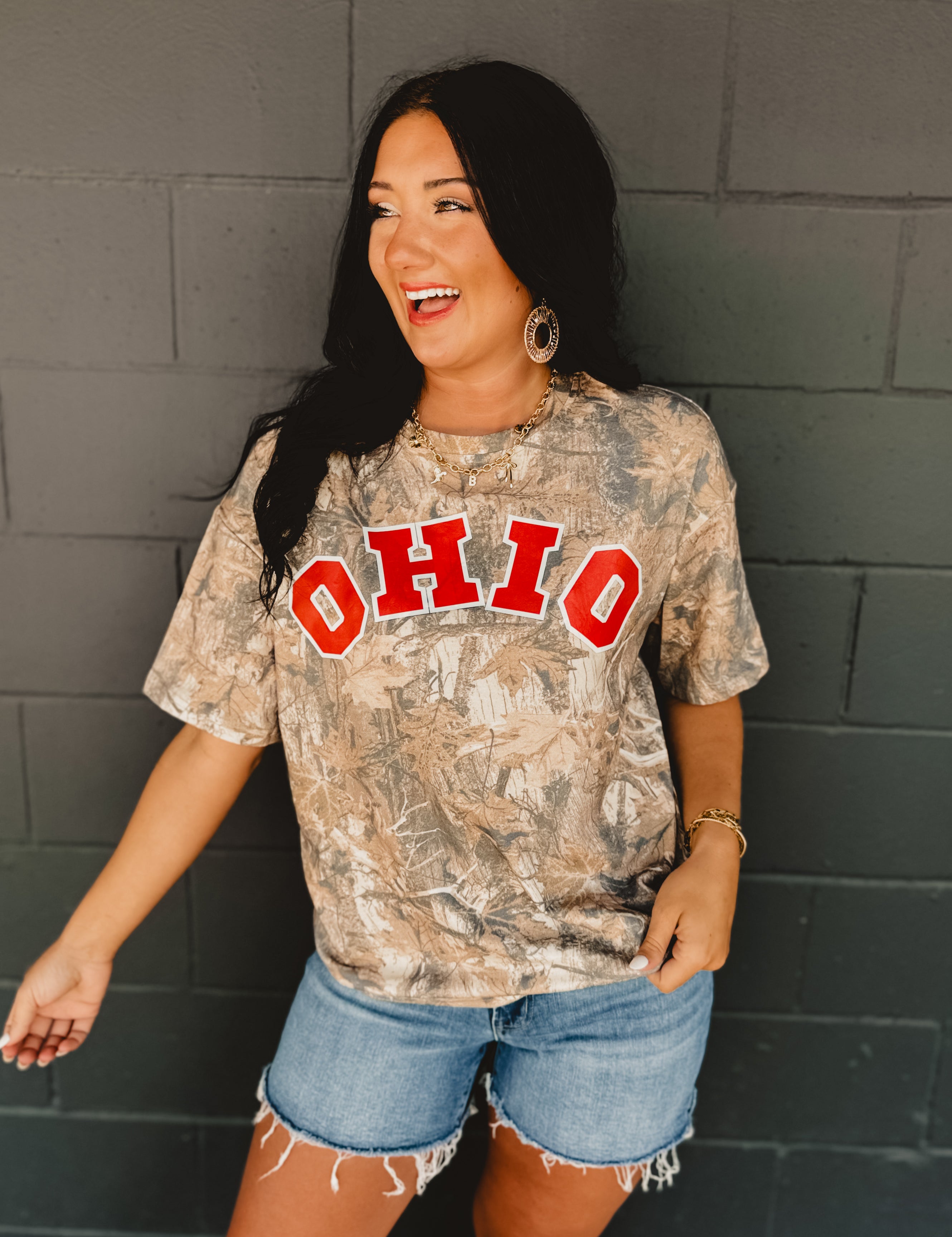 Round neck "Ohio" camo graphic short sleeved tee.