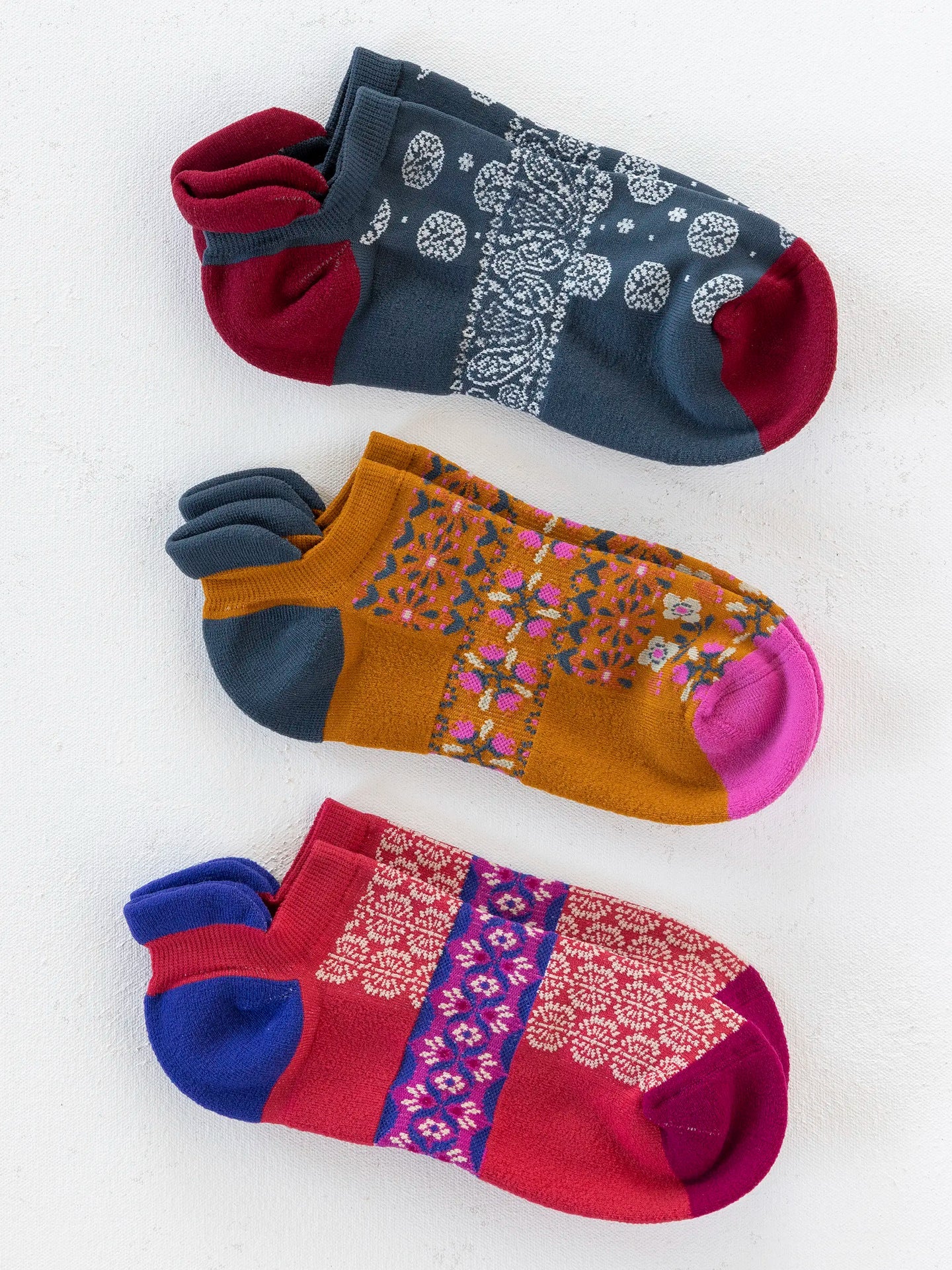 Natural Life Favorite Fitness Socks, Set of 3 - Navy - Lace and Grace Boutique
